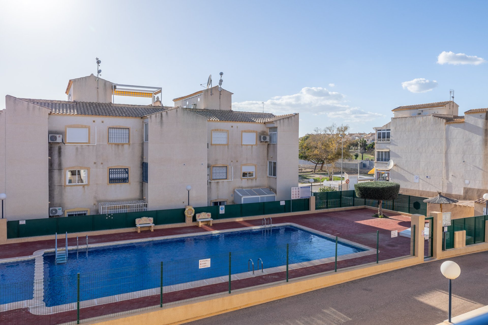 Återförsäljning - Apartamento -
Torrevieja - Los Altos