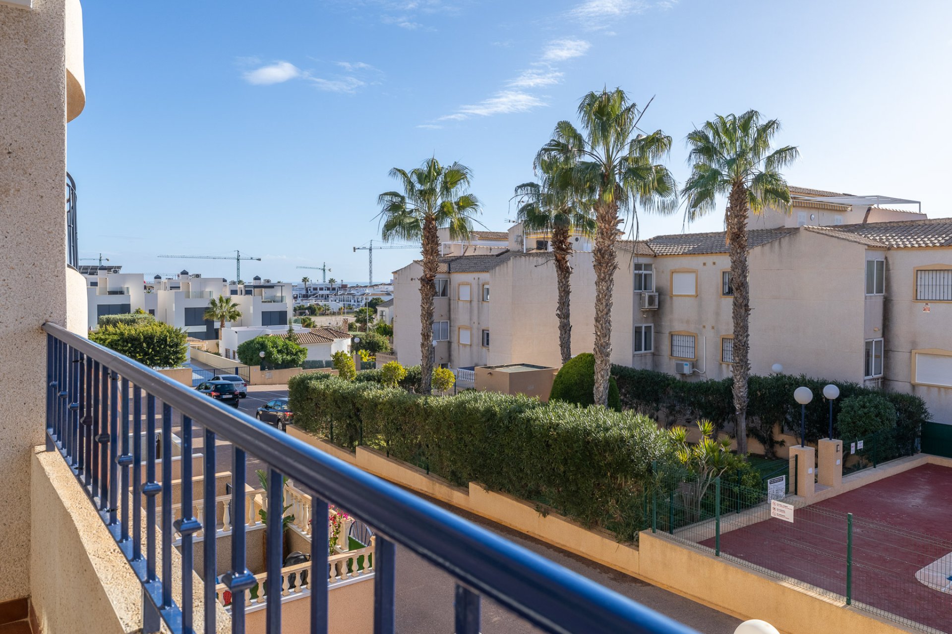 Återförsäljning - Apartamento -
Torrevieja - Los Altos