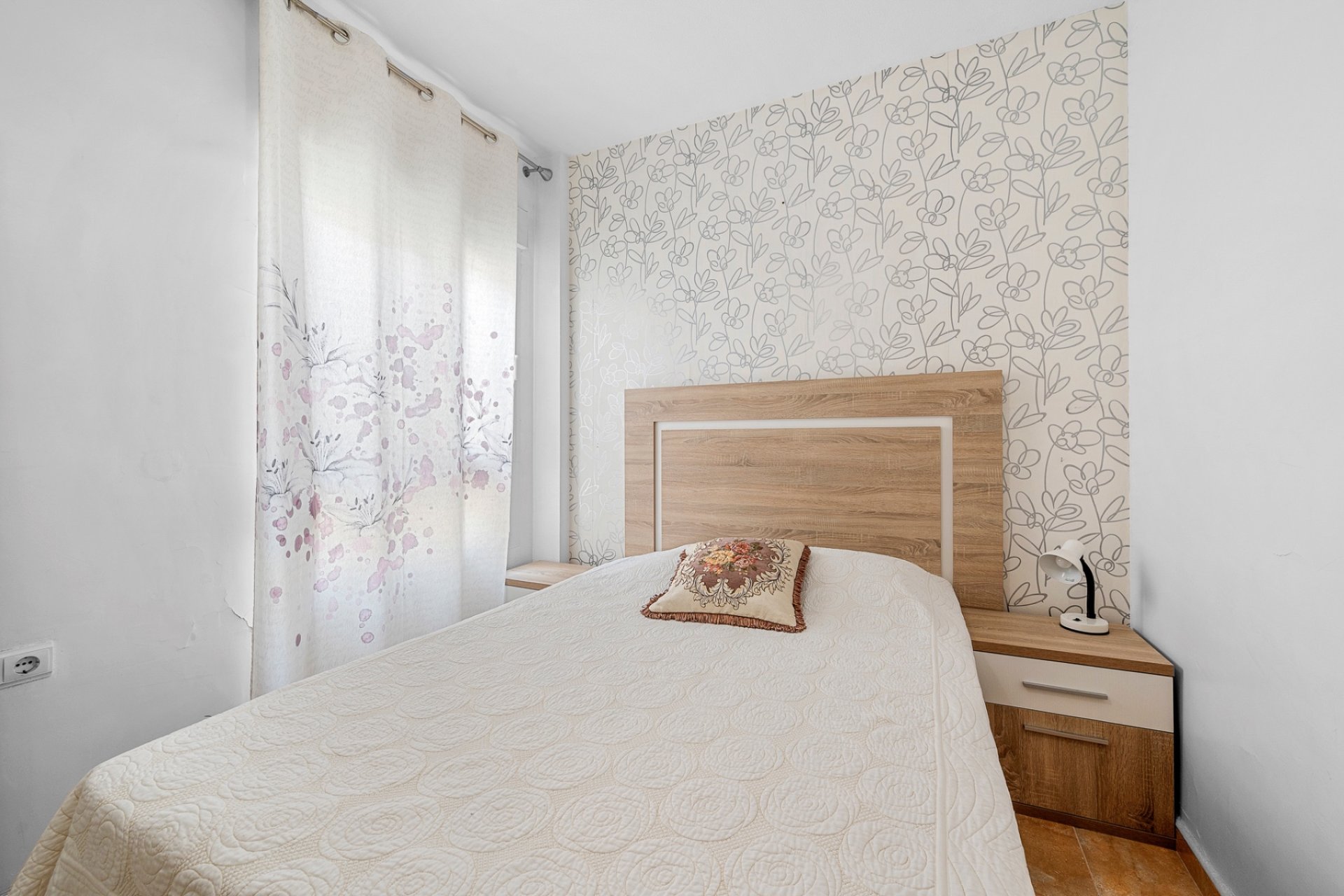 Återförsäljning - Apartment -
Almoradi - Almoradí