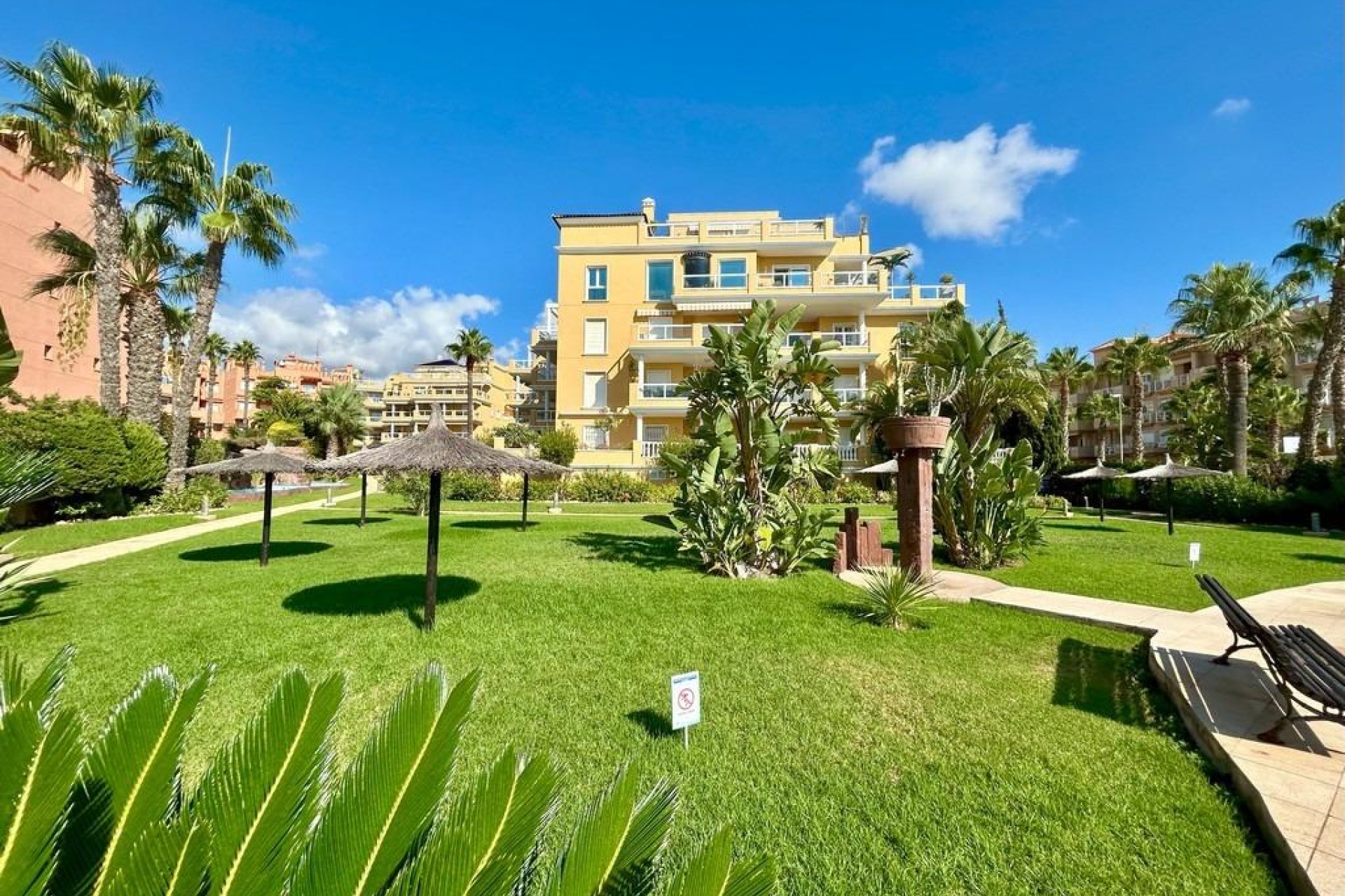 Återförsäljning - Apartment -
Dehesa de campoamor - Campoamor