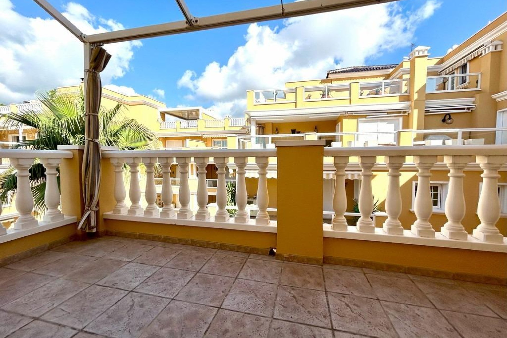 Återförsäljning - Apartment -
Dehesa de campoamor - Campoamor