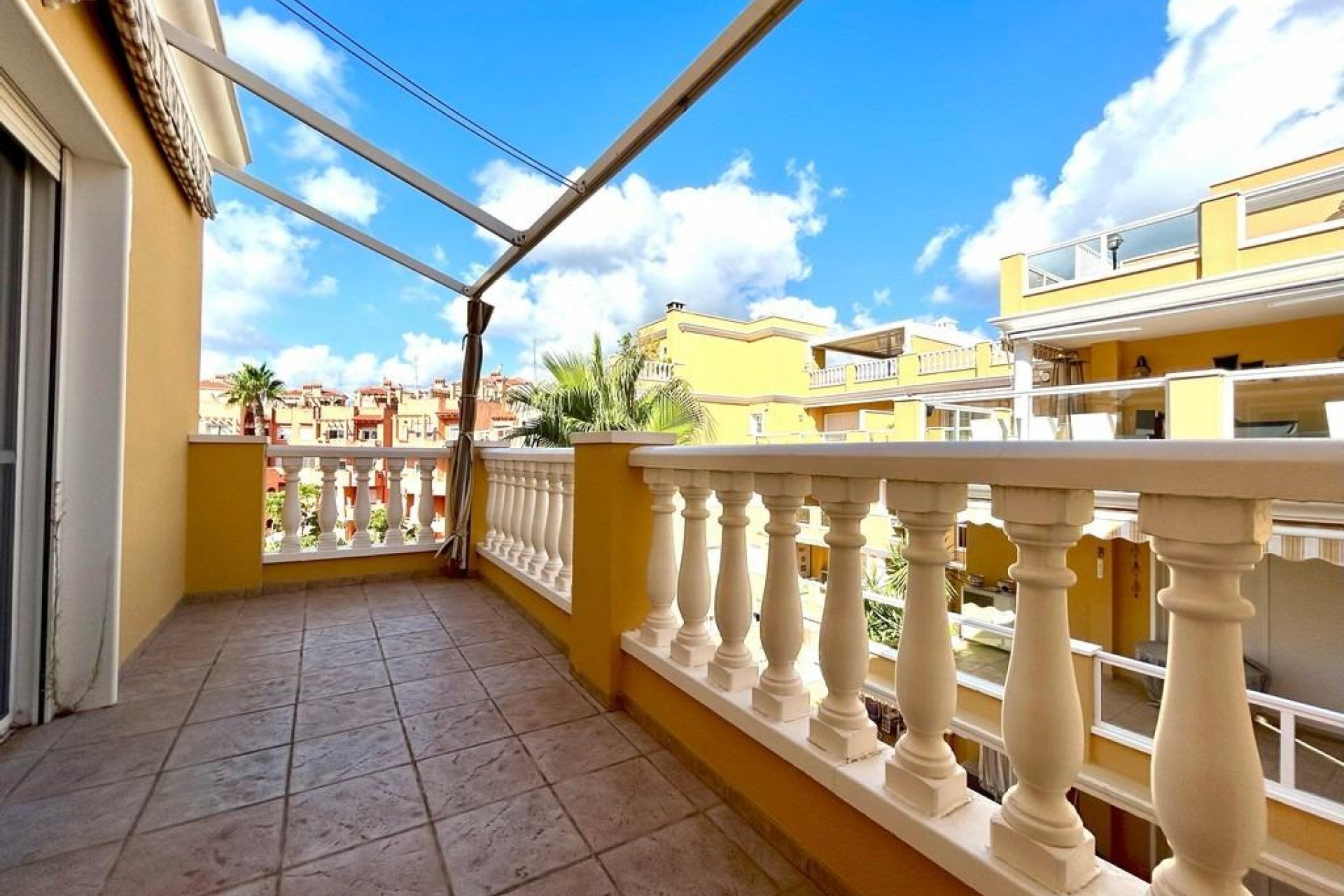 Återförsäljning - Apartment -
Dehesa de campoamor - Campoamor