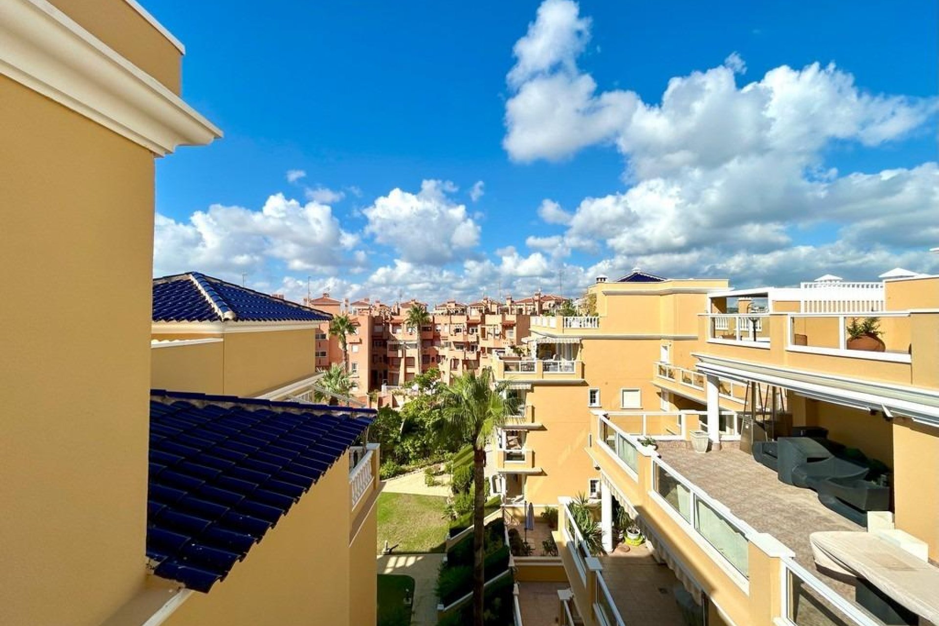 Återförsäljning - Apartment -
Dehesa de campoamor - Campoamor