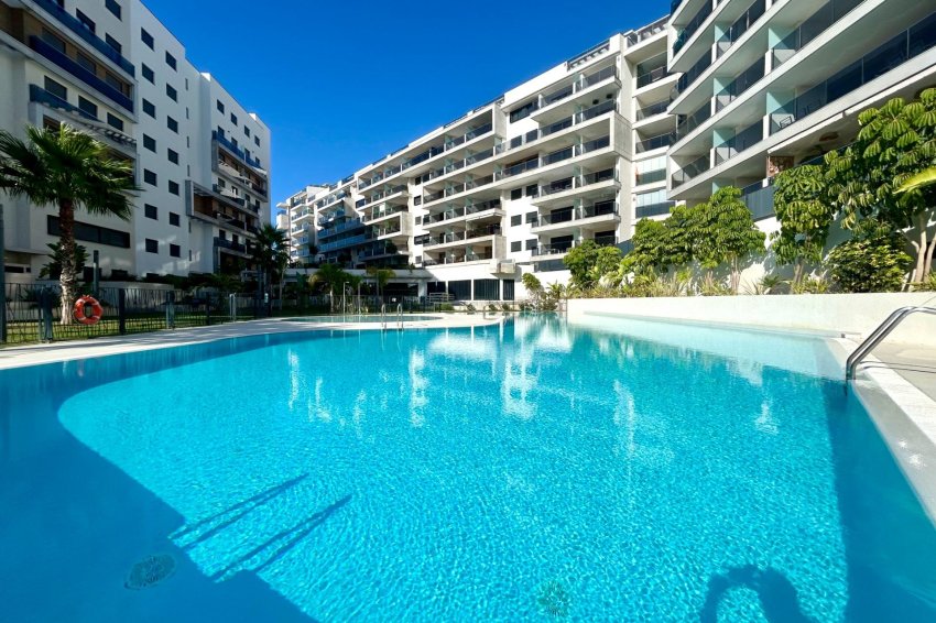 Återförsäljning - Apartment -
Dehesa de campoamor - Campoamor