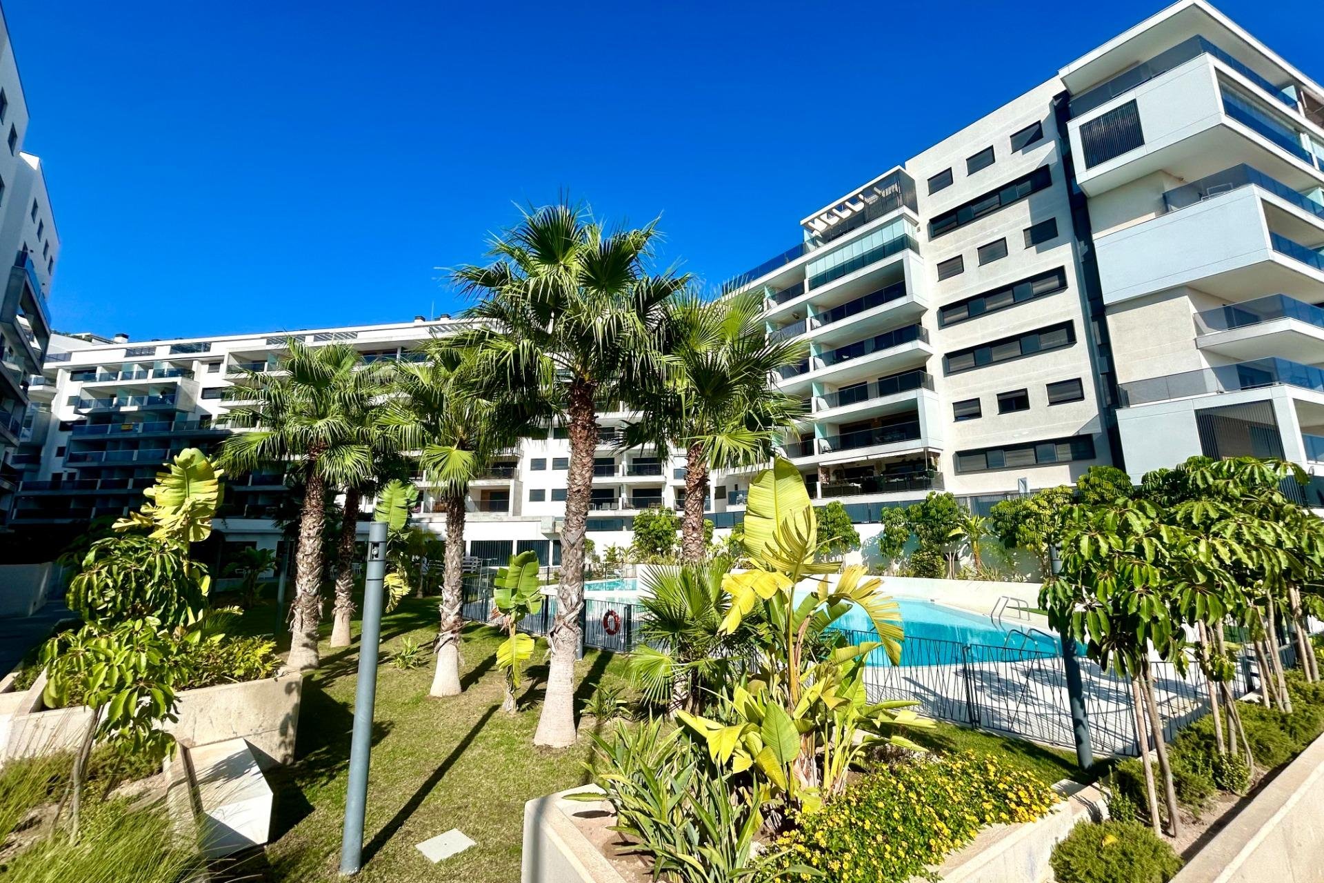 Återförsäljning - Apartment -
Dehesa de campoamor - Campoamor