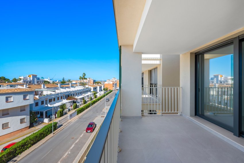 Återförsäljning - Apartment -
Denia - Puerto