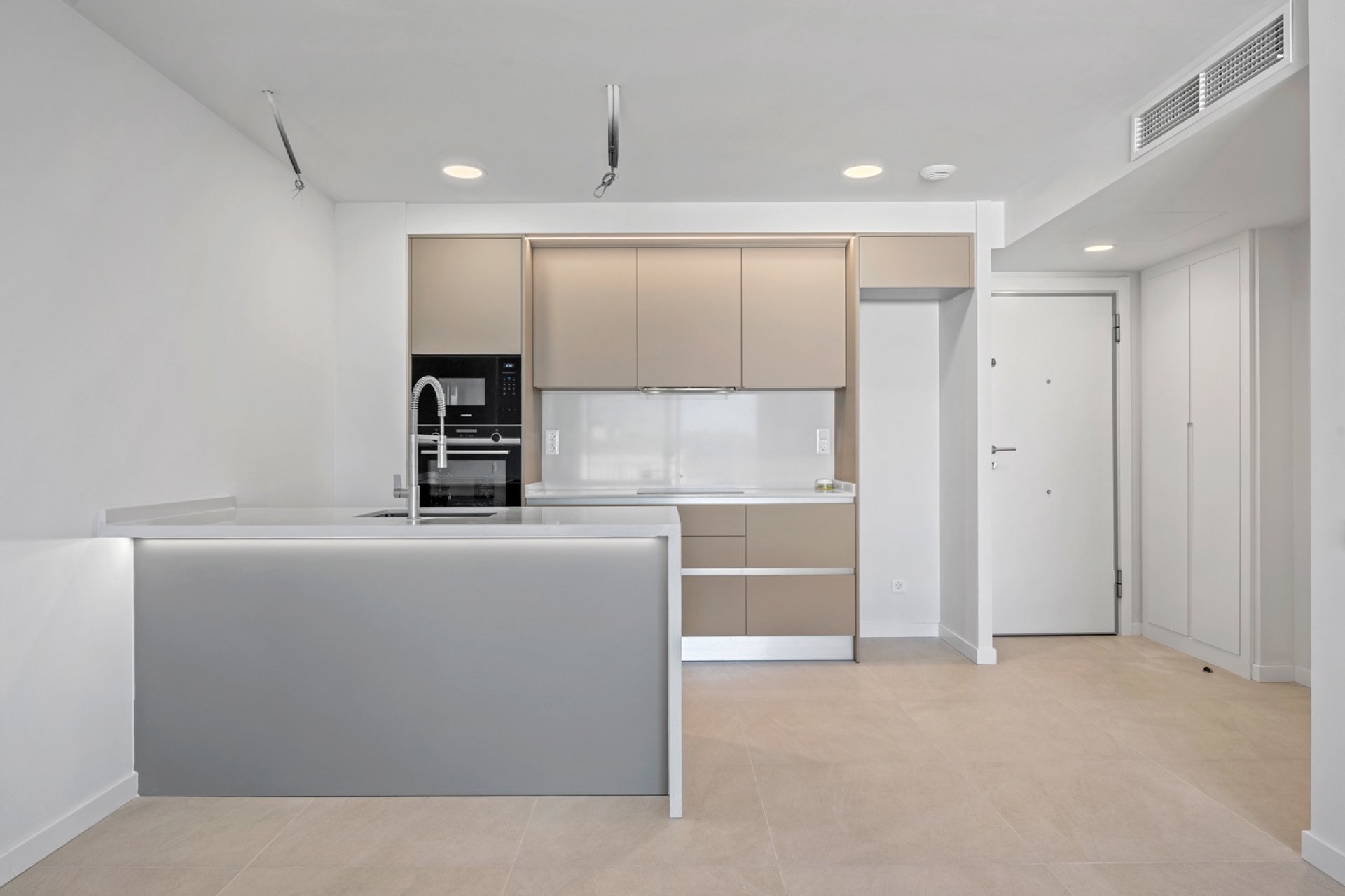 Återförsäljning - Apartment -
Denia - Puerto