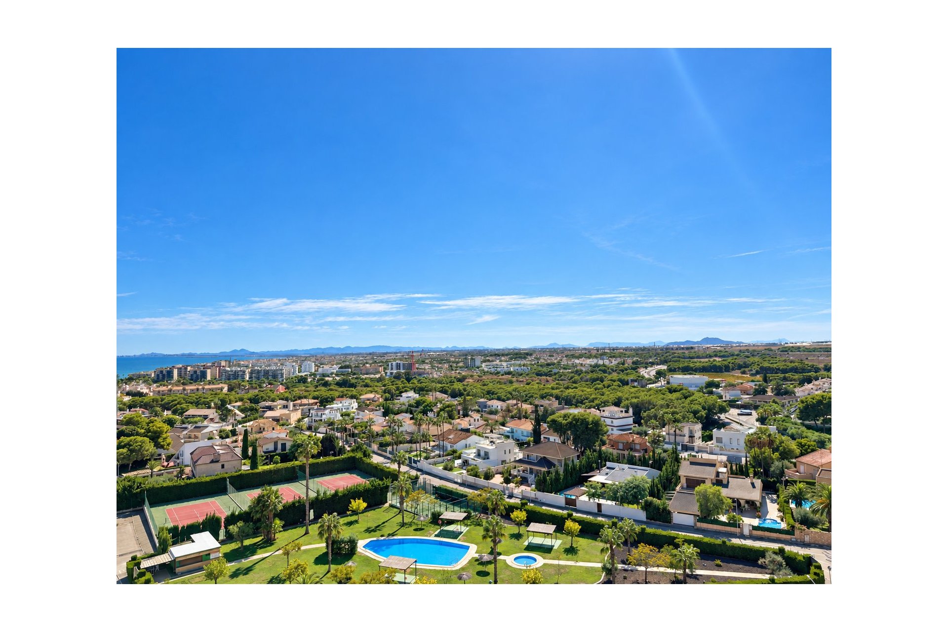 Återförsäljning - Apartment / Duplex -
Orihuela Costa - Campoamor