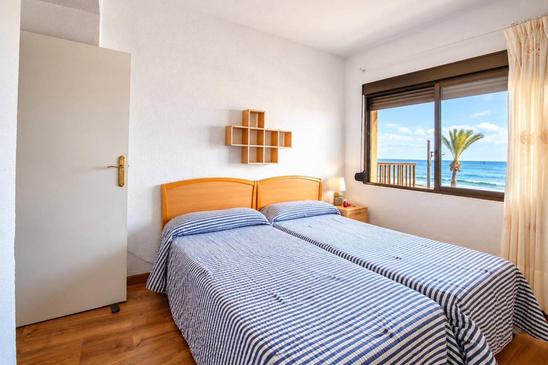 Återförsäljning - Apartment -
El Campello - Playa Muchavista