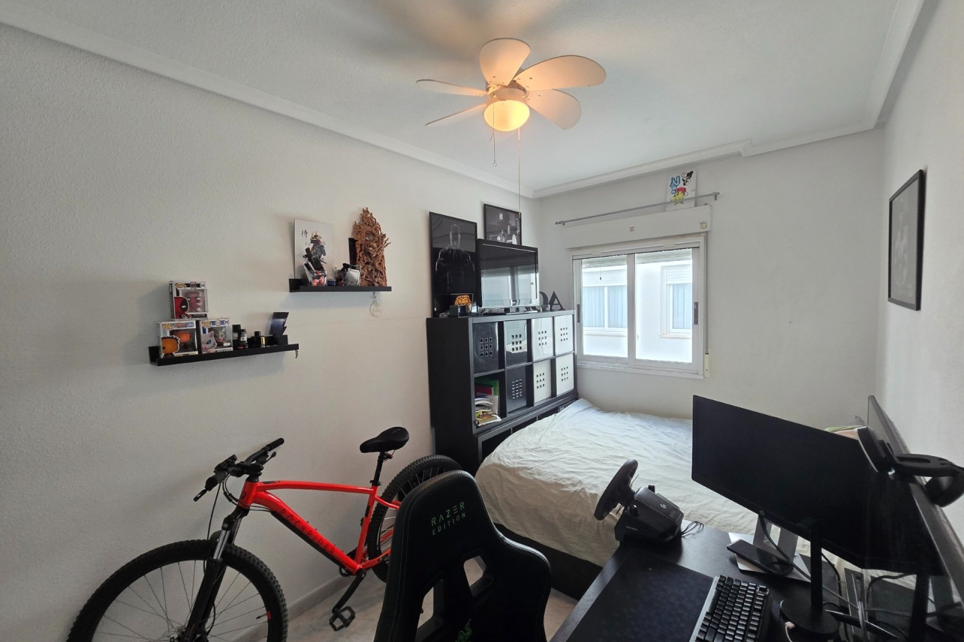 Återförsäljning - Apartment / Flat * -
Los Montesinos *