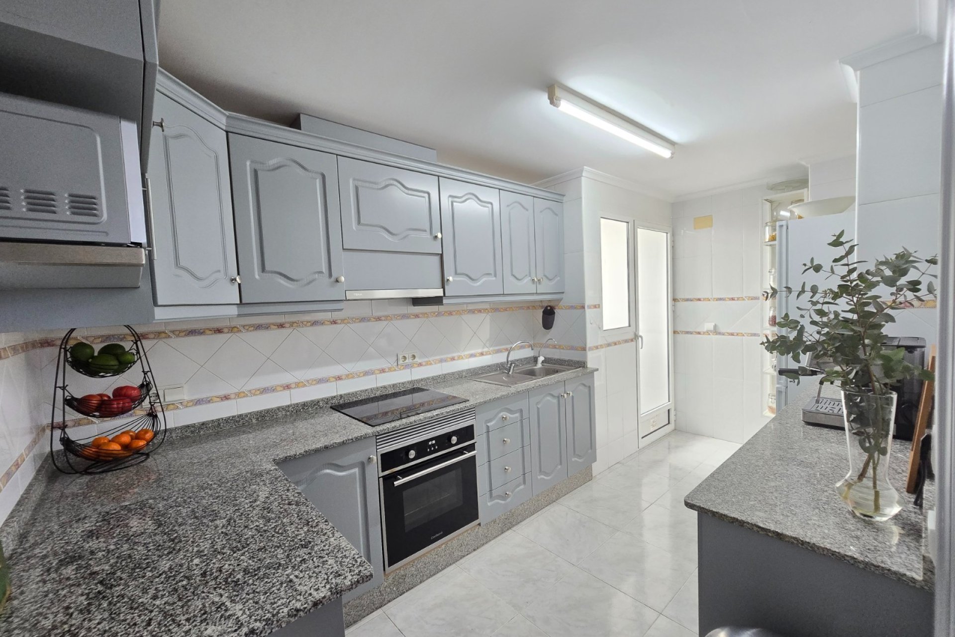 Återförsäljning - Apartment / Flat * -
Los Montesinos *