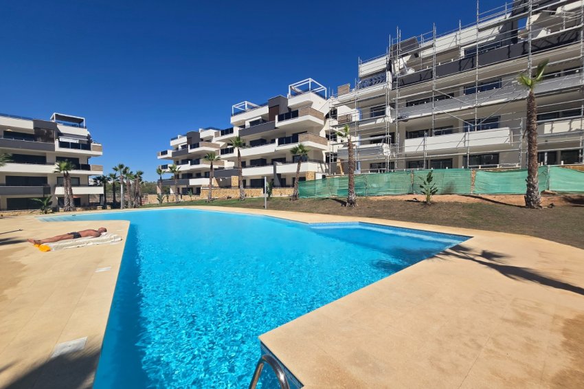 Återförsäljning - Apartment / Flat * -
Orihuela Costa - Los Altos *