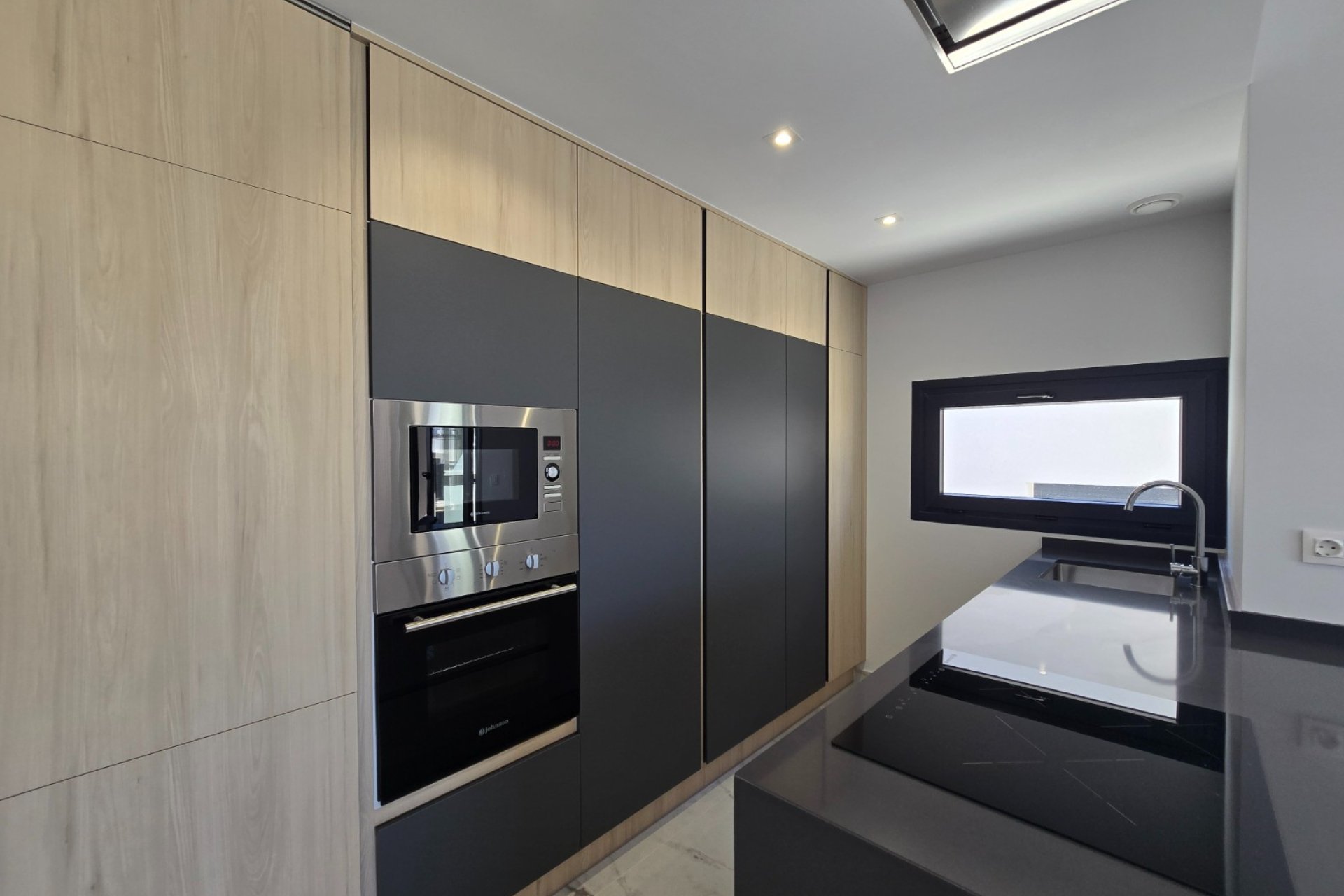 Återförsäljning - Apartment / Flat * -
Orihuela Costa - Los Altos *