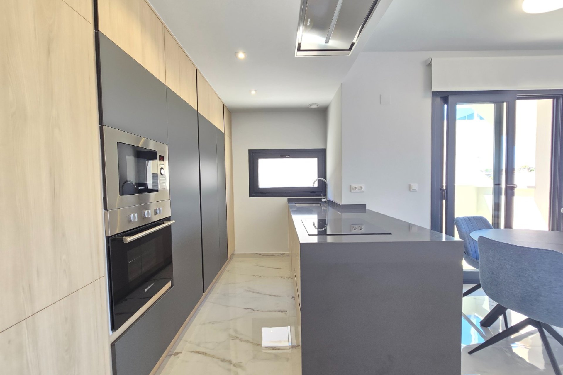Återförsäljning - Apartment / Flat * -
Orihuela Costa - Los Altos *
