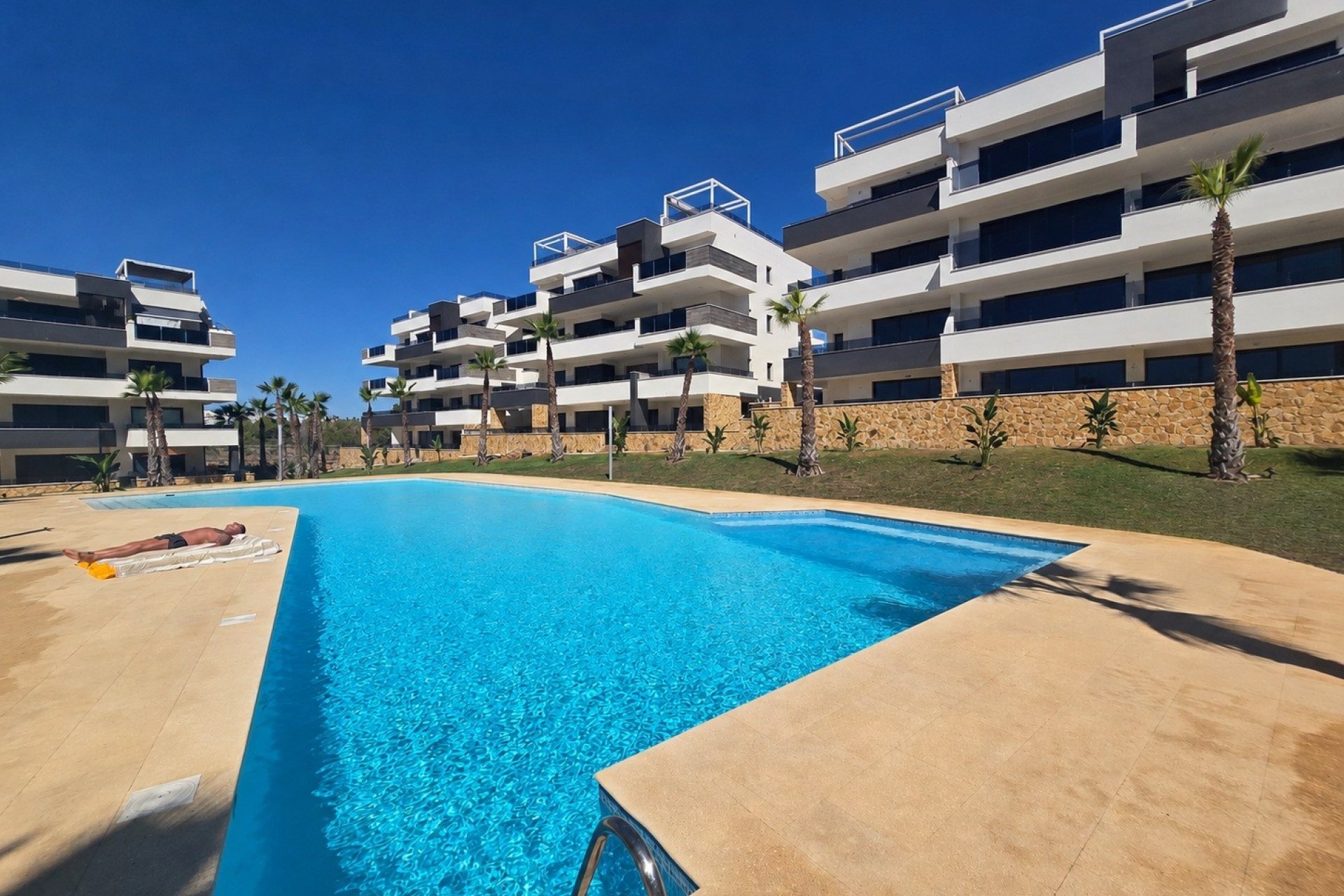 Återförsäljning - Apartment / Flat * -
Orihuela Costa * - Los Altos *