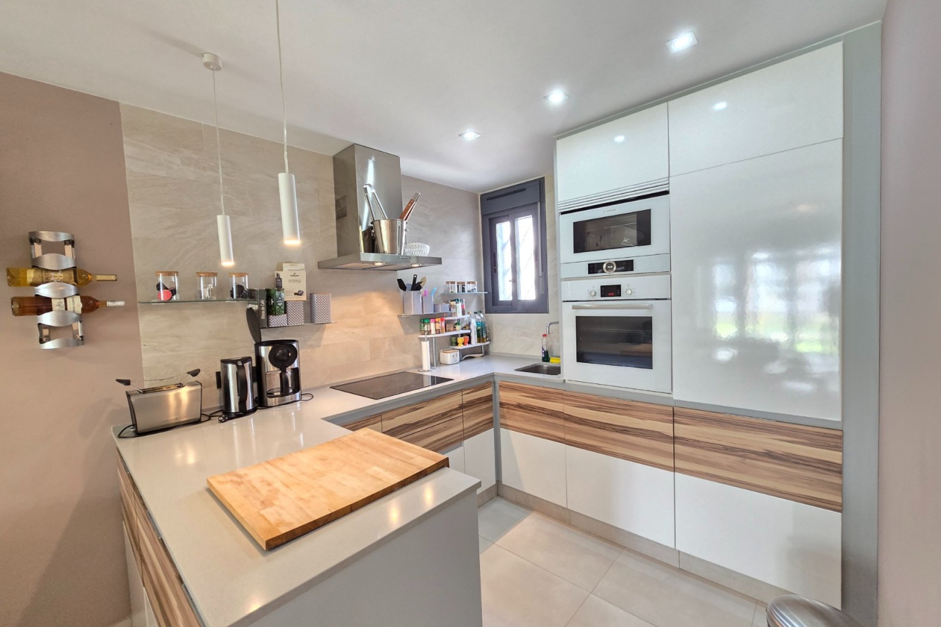 Återförsäljning - Apartment / Flat * -
Orihuela Costa * - Punta Prima *