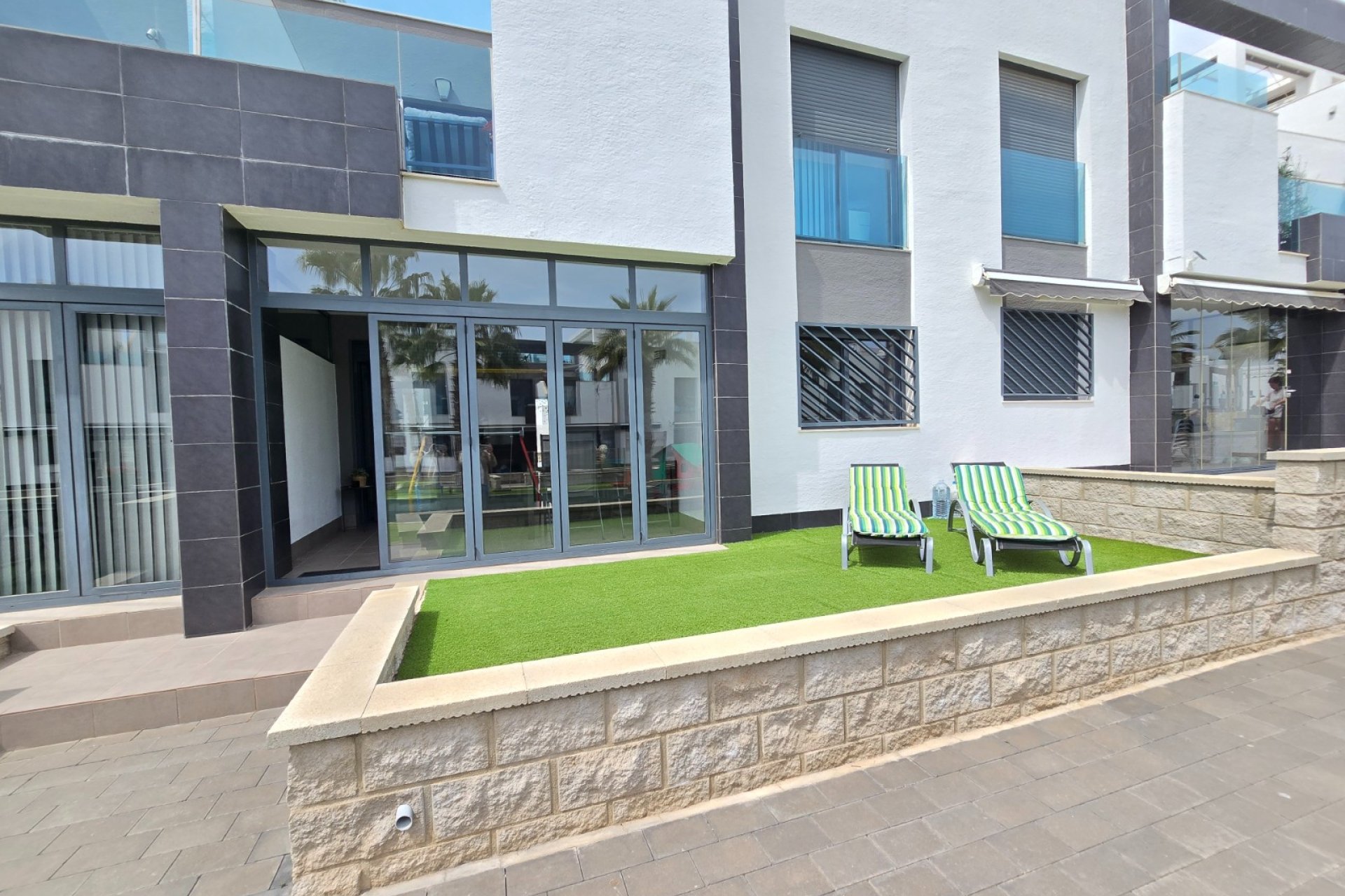 Återförsäljning - Apartment / Flat * -
Orihuela Costa * - Punta Prima *