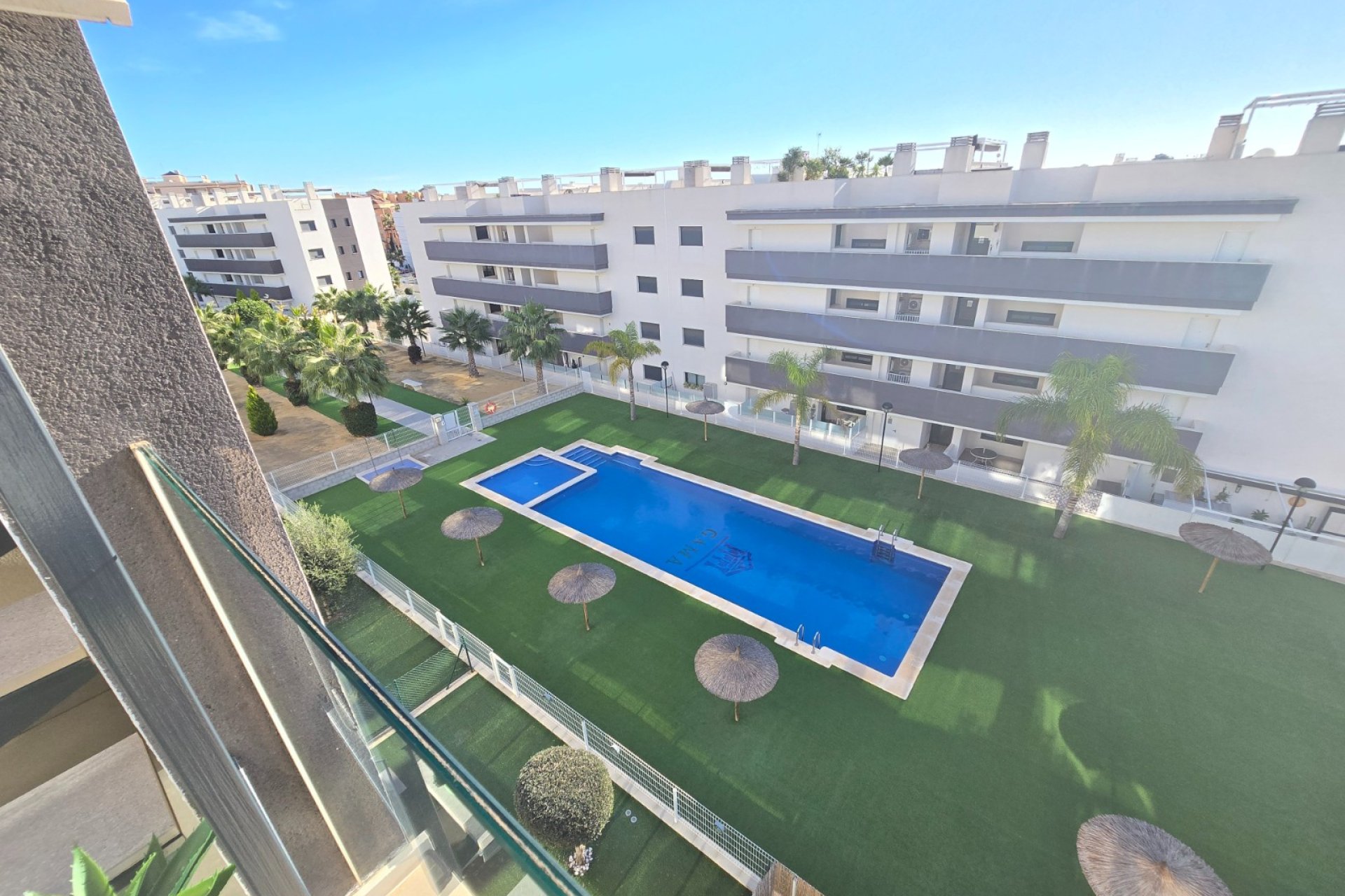 Återförsäljning - Apartment / Flat * -
Orihuela Costa * - Villamartín *