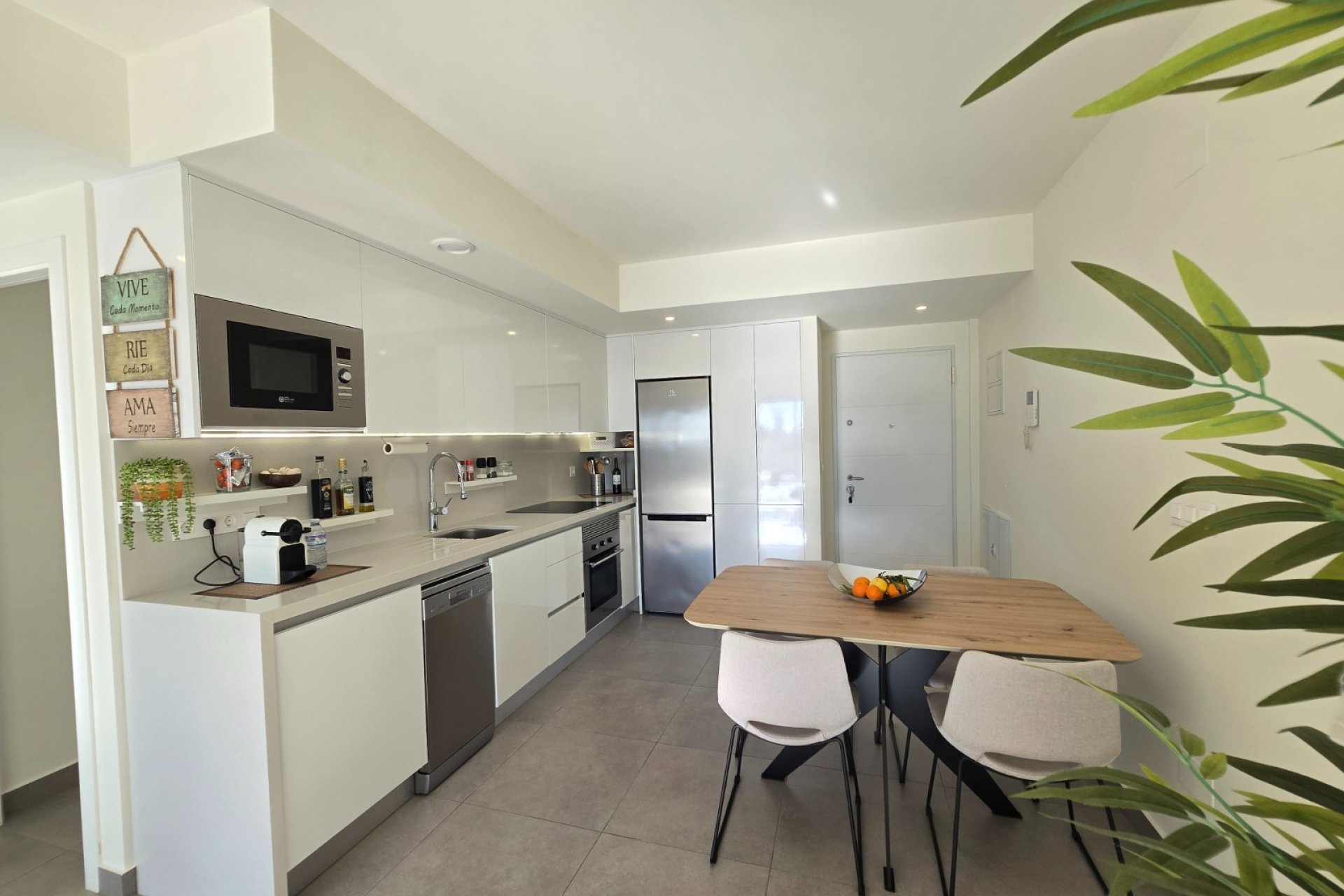 Återförsäljning - Apartment / Flat * -
Orihuela Costa * - Villamartín *