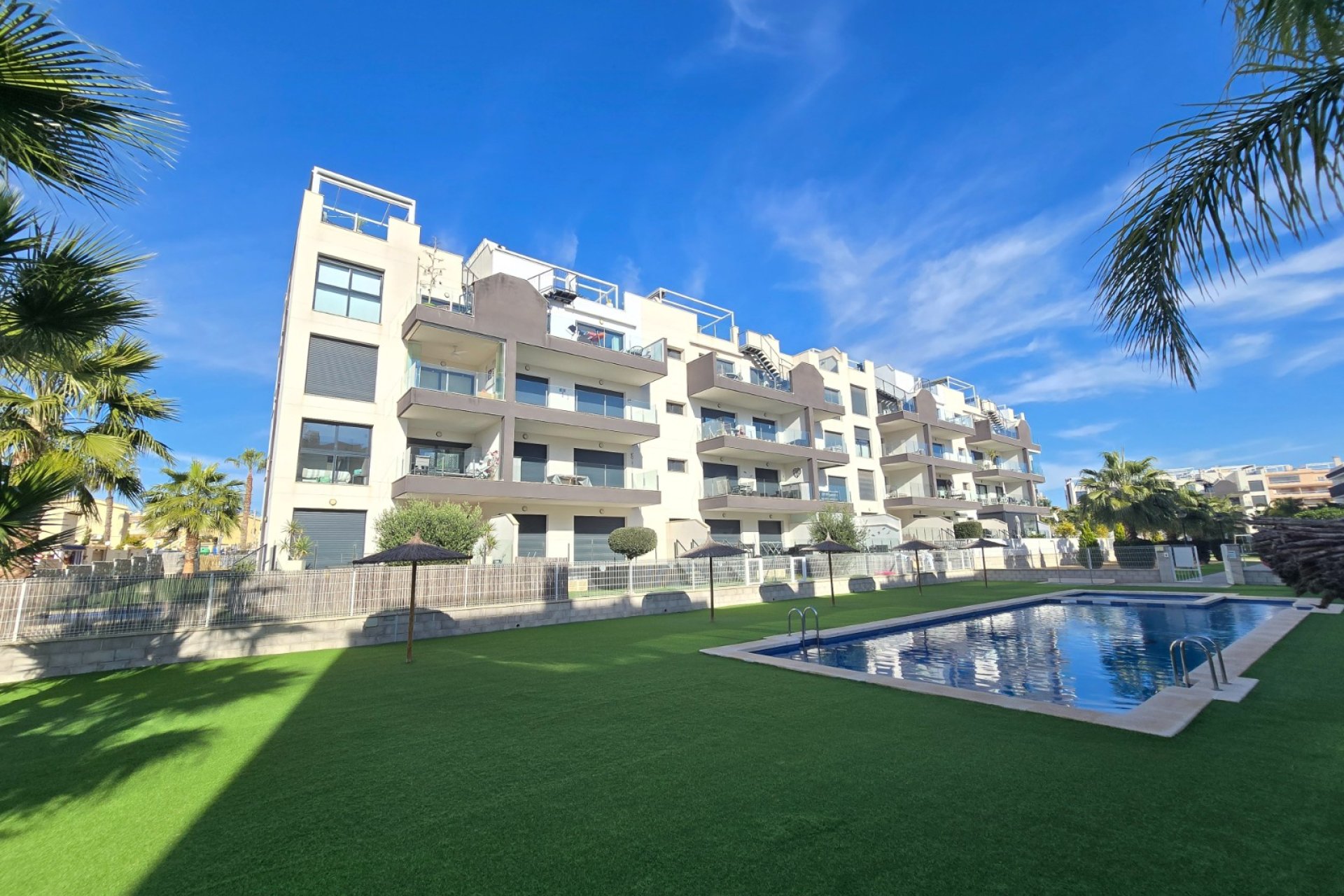 Återförsäljning - Apartment / Flat * -
Orihuela Costa * - Villamartín *