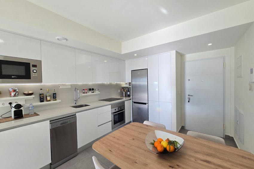 Återförsäljning - Apartment / Flat * -
Orihuela Costa * - Villamartín *