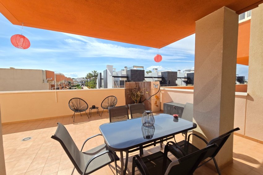 Återförsäljning - Apartment / Flat * -
Orihuela Costa * - Villamartín *