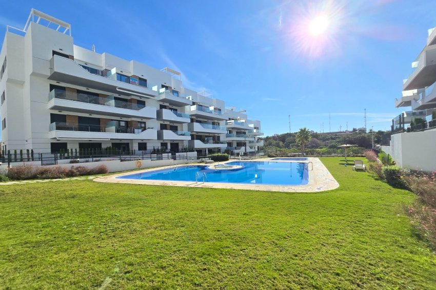 Återförsäljning - Apartment / Flat * -
Orihuela Costa * - Villamartín *