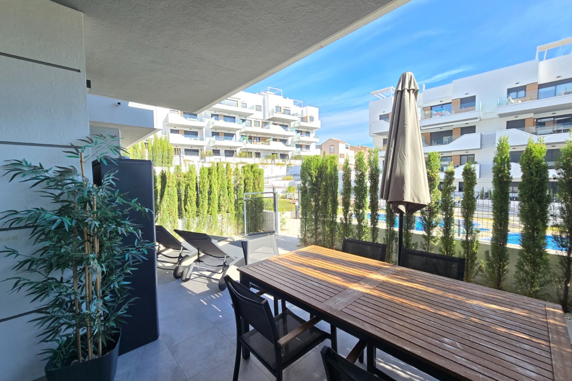 Återförsäljning - Apartment / Flat * -
Orihuela Costa * - Villamartín *