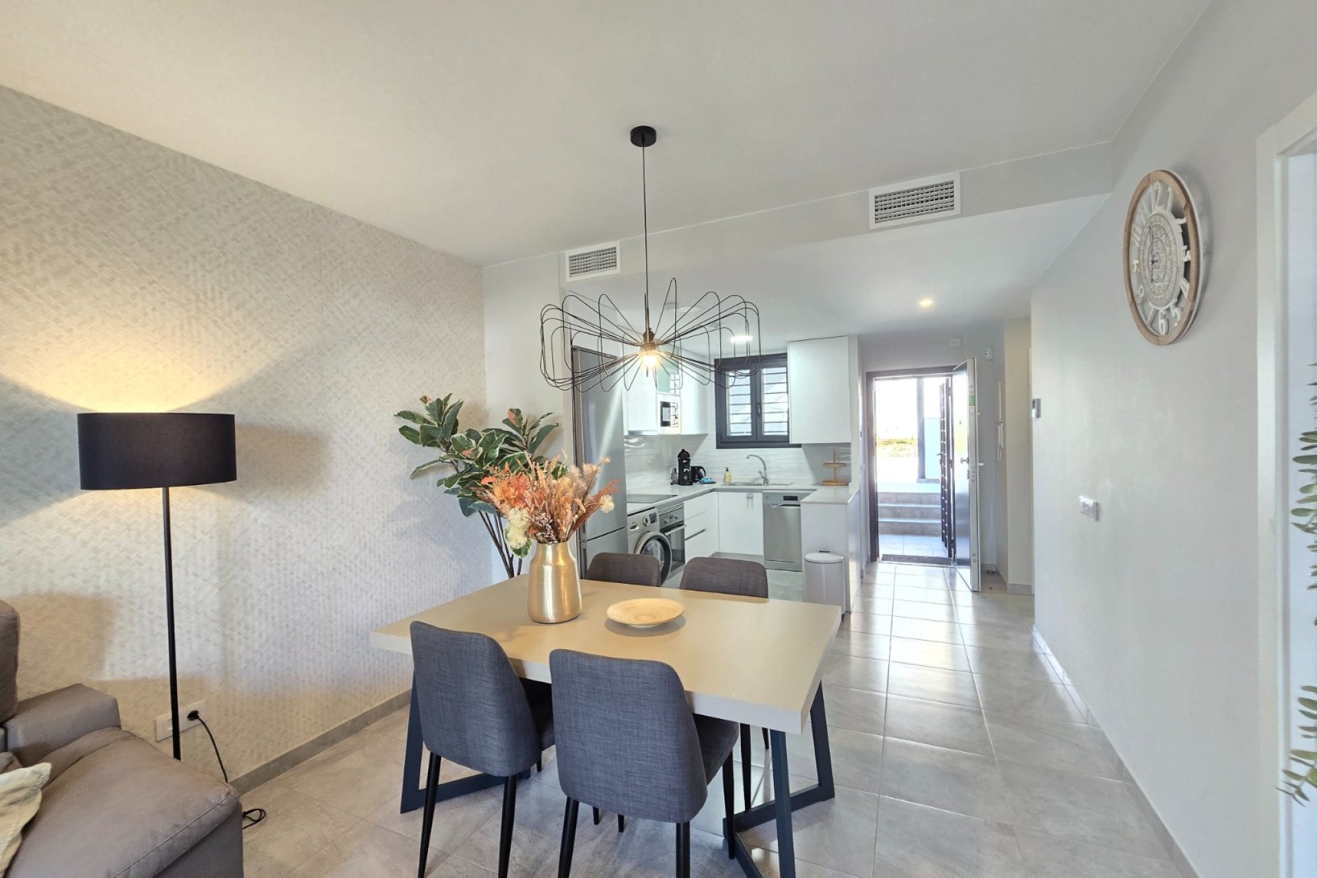 Återförsäljning - Apartment / Flat * -
Orihuela Costa * - Villamartín *