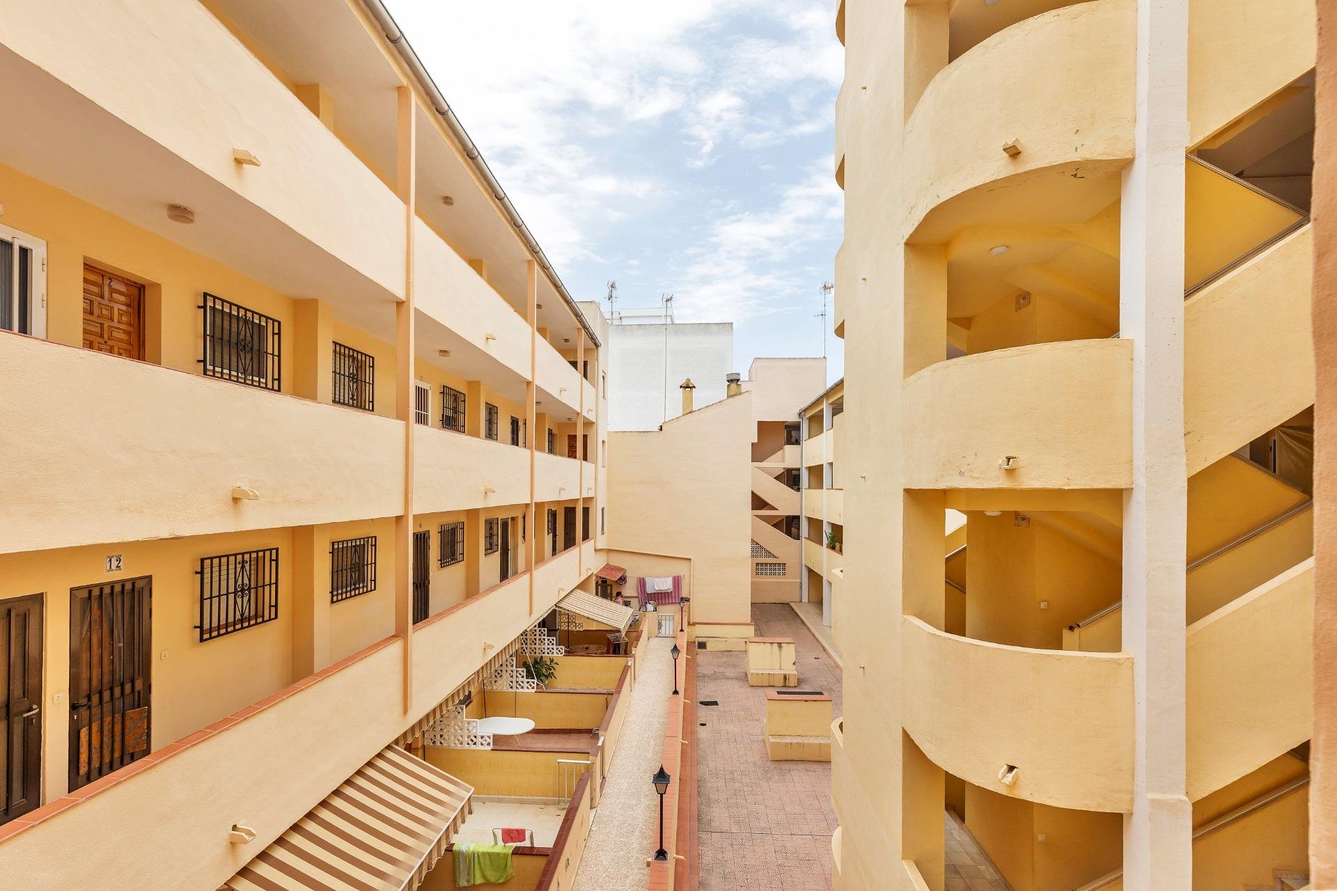 Återförsäljning - Apartment -
Guardamar del Segura - Center
