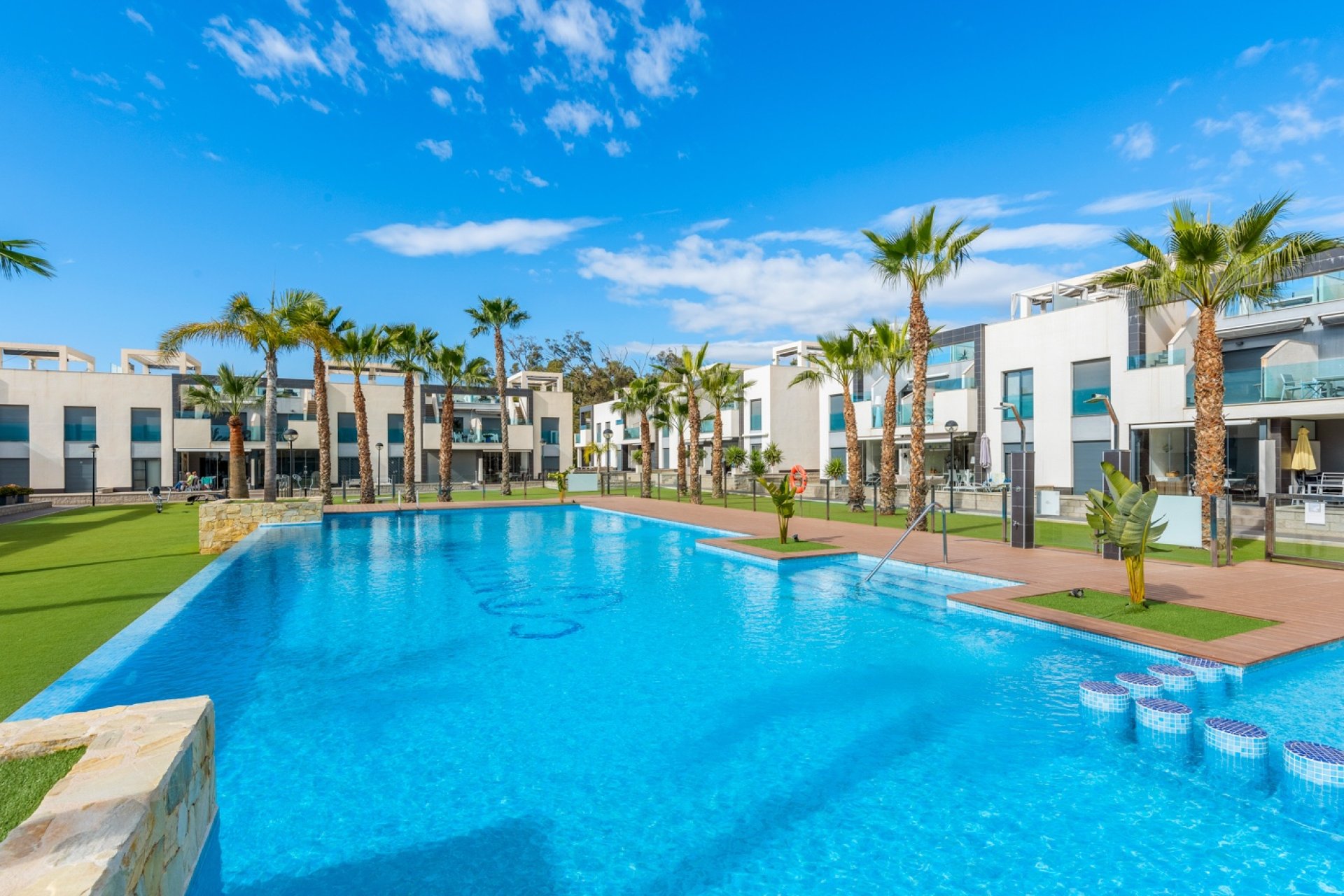 Återförsäljning - Apartment -
Guardamar del Segura - El Raso