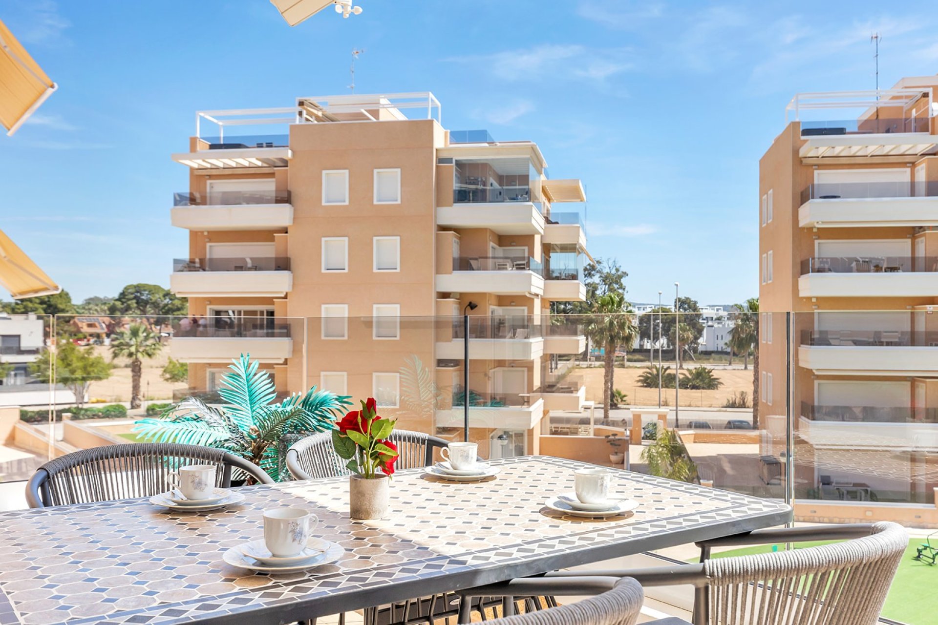 Återförsäljning - Apartment -
Guardamar del Segura - El Raso