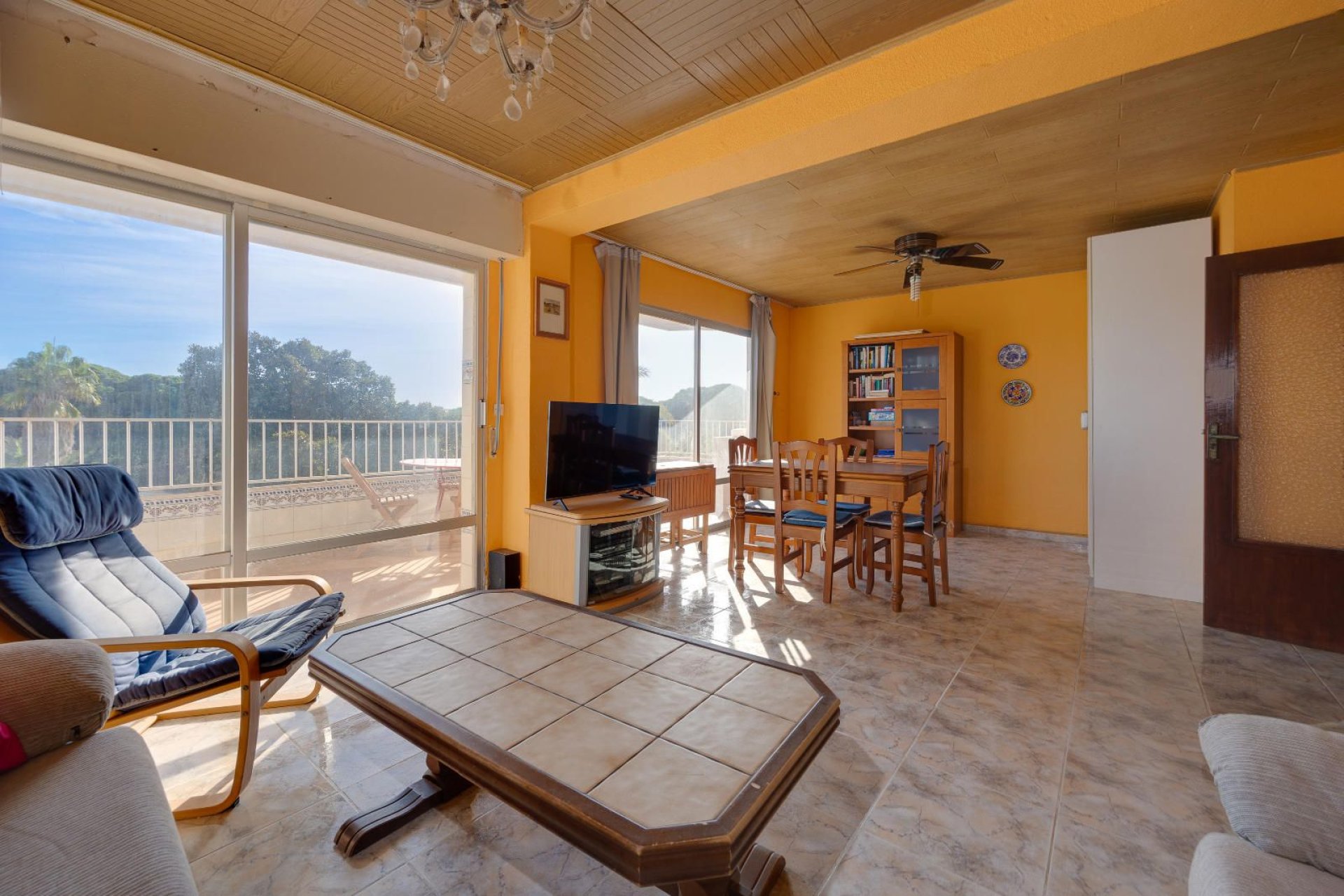 Återförsäljning - Apartment -
Guardamar del Segura - Pinomar