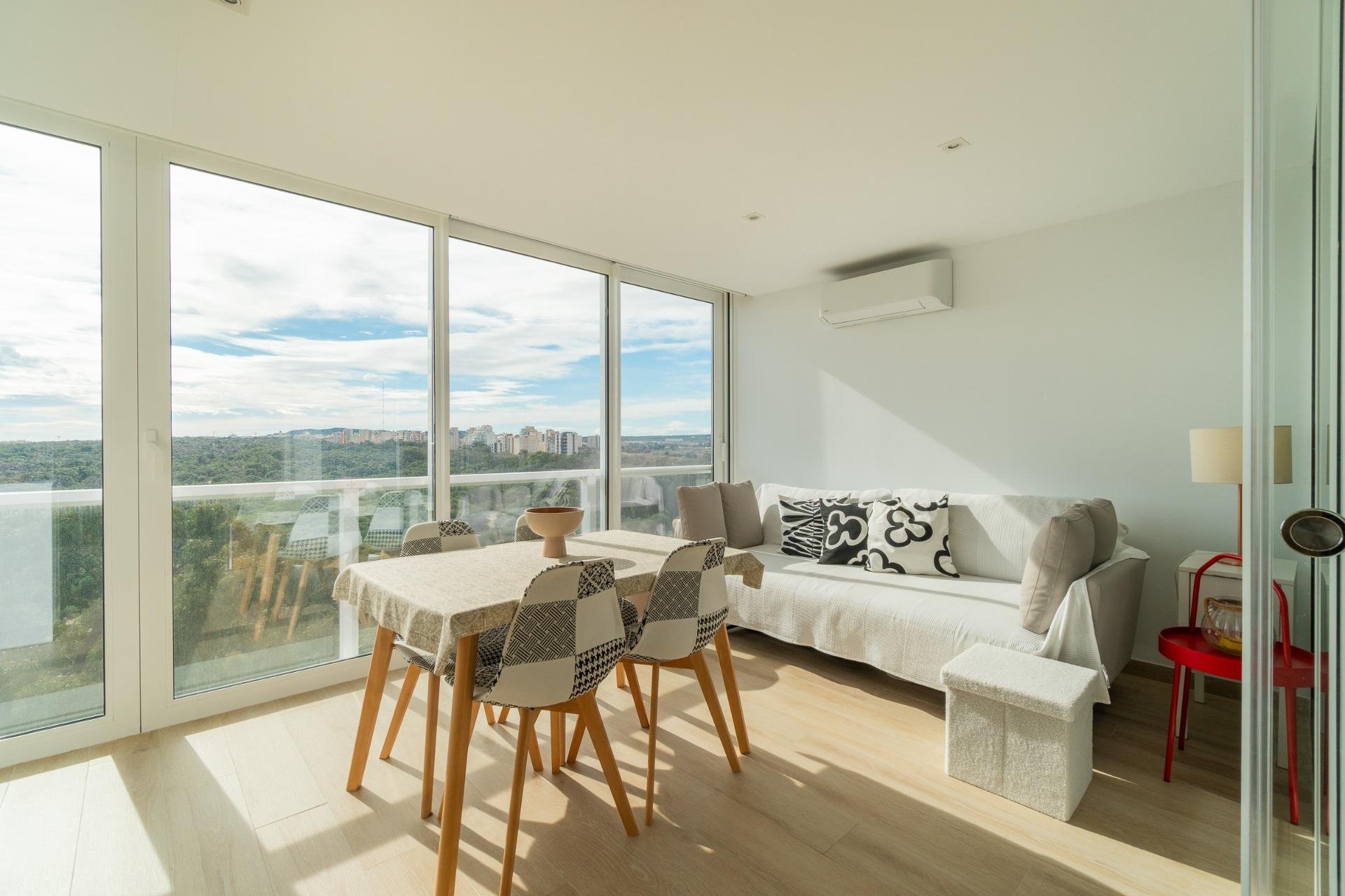 Återförsäljning - Apartment -
Guardamar del Segura - Puerto Deportivo