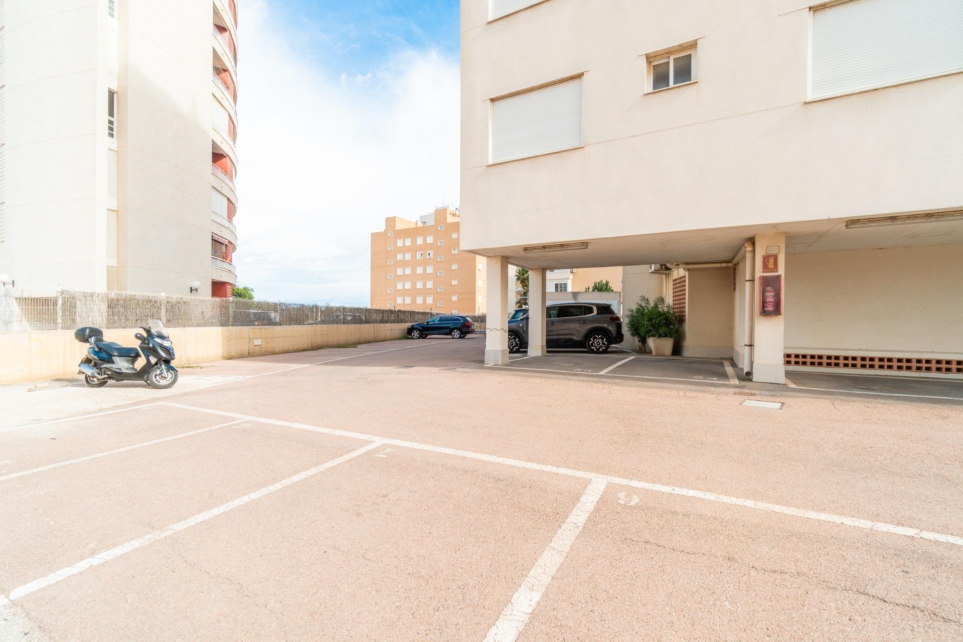 Återförsäljning - Apartment -
Guardamar del Segura - Puerto Deportivo