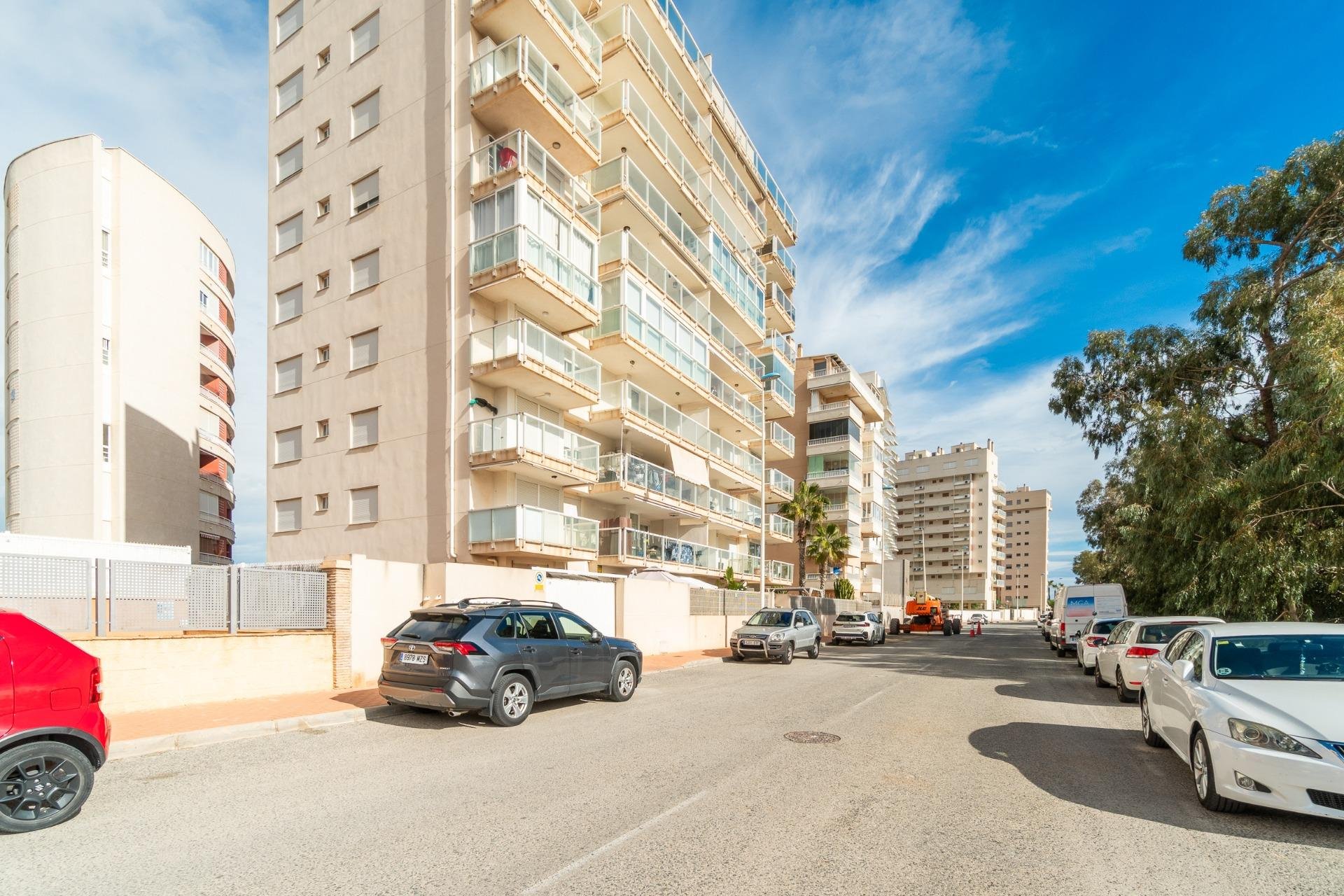 Återförsäljning - Apartment -
Guardamar del Segura - Puerto Deportivo