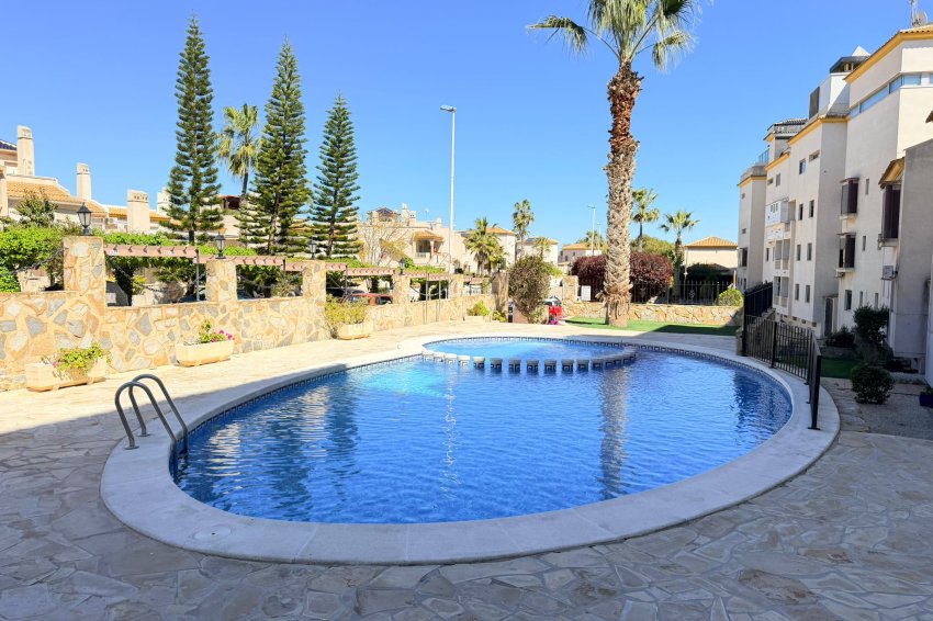 Återförsäljning - Apartment -
Las Ramblas - Orihuela Costa