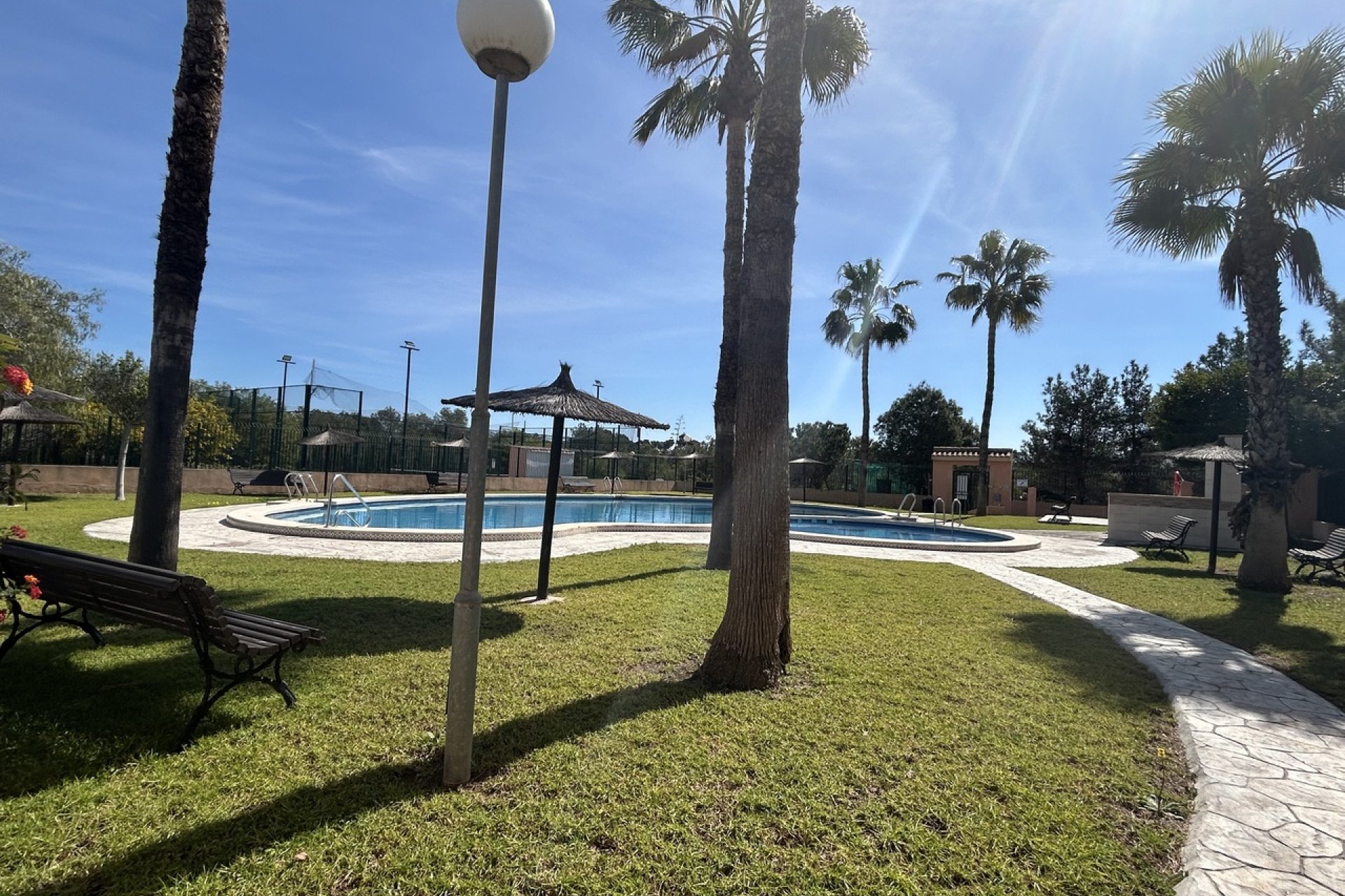 Återförsäljning - Apartment -
Los Altos - Dream Hills