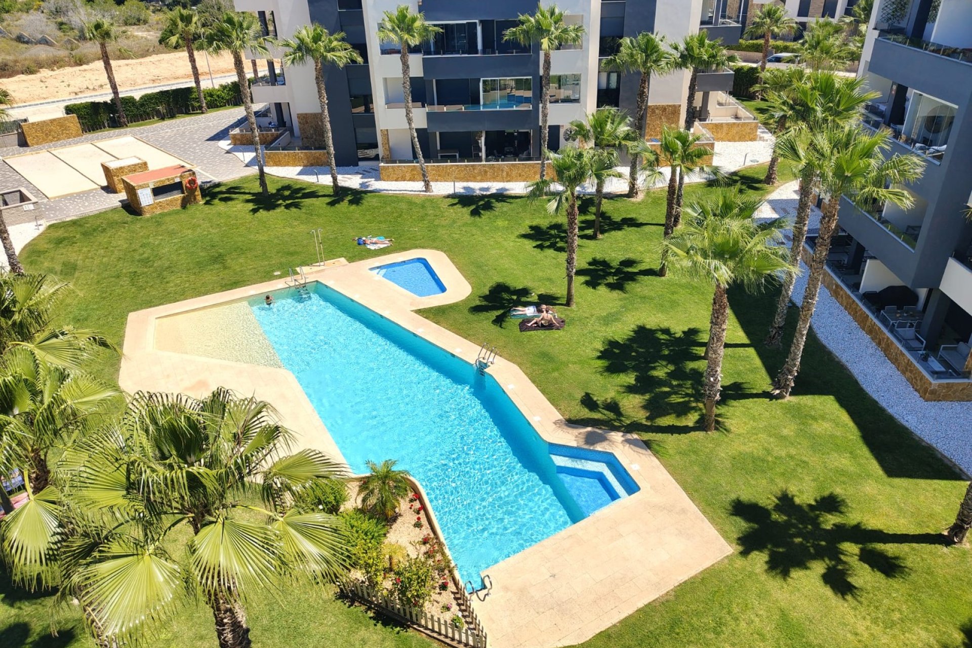Återförsäljning - Apartment -
Los Altos - Torrevieja