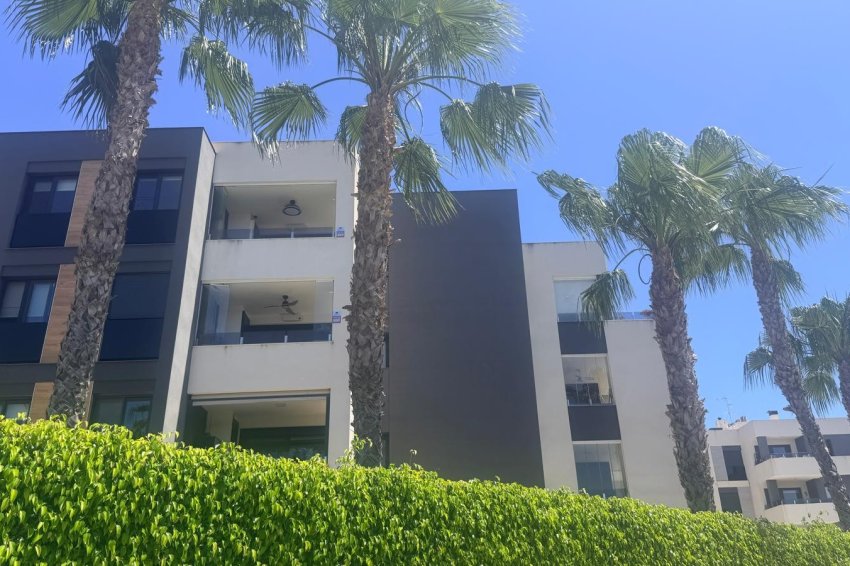 Återförsäljning - Apartment -
Los Altos - Torrevieja