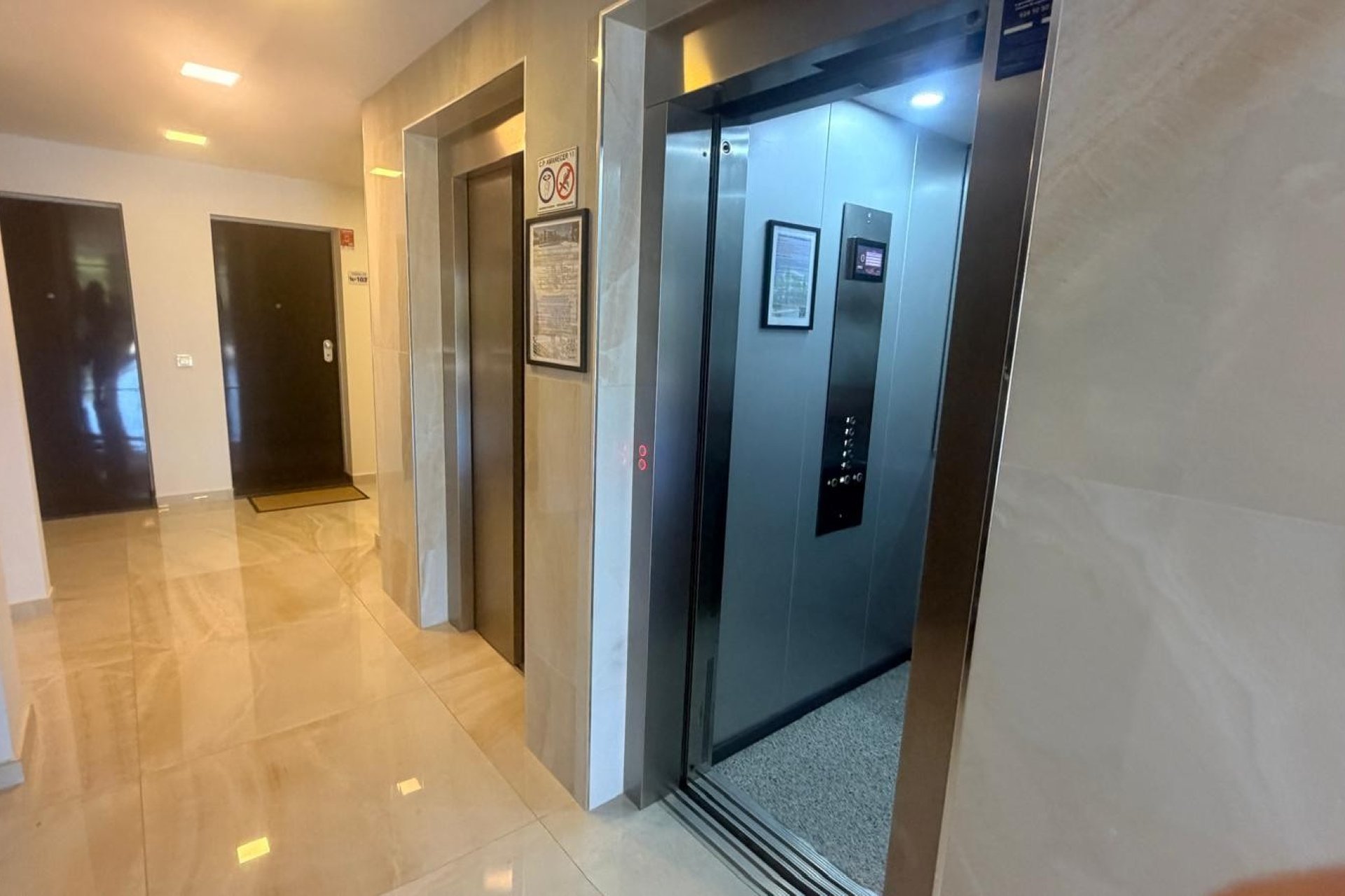 Återförsäljning - Apartment -
Los Altos - Torrevieja