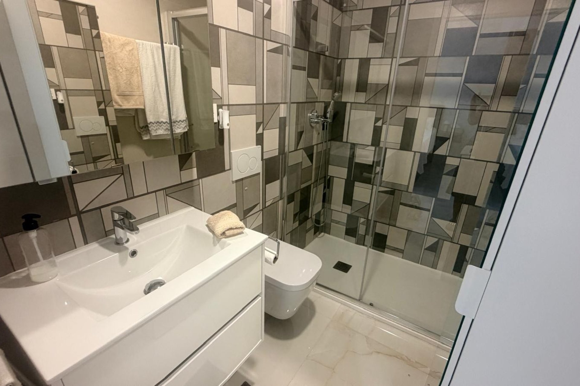 Återförsäljning - Apartment -
Los Altos - Torrevieja