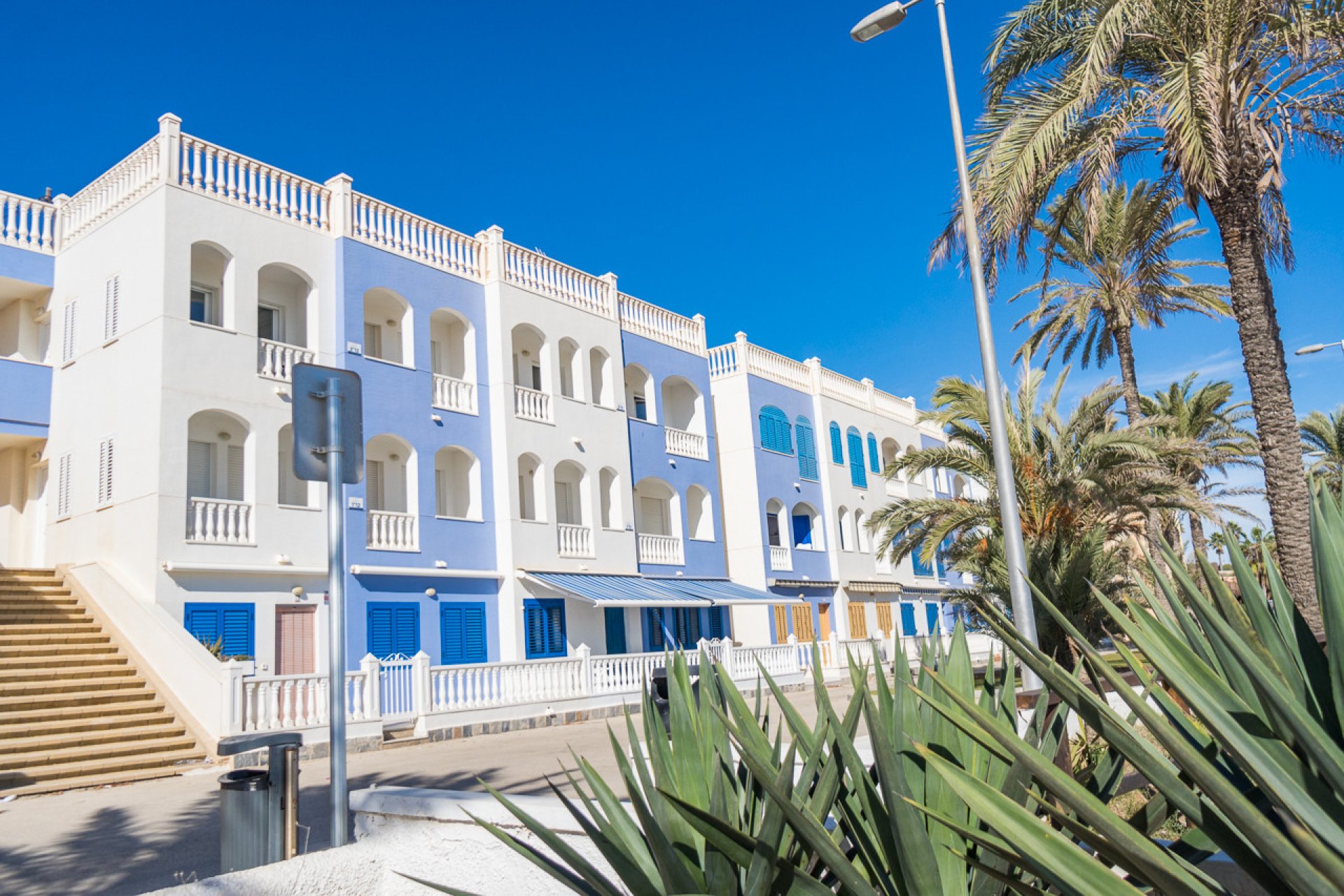 Återförsäljning - Apartment -
Mil Palmeras - Beach