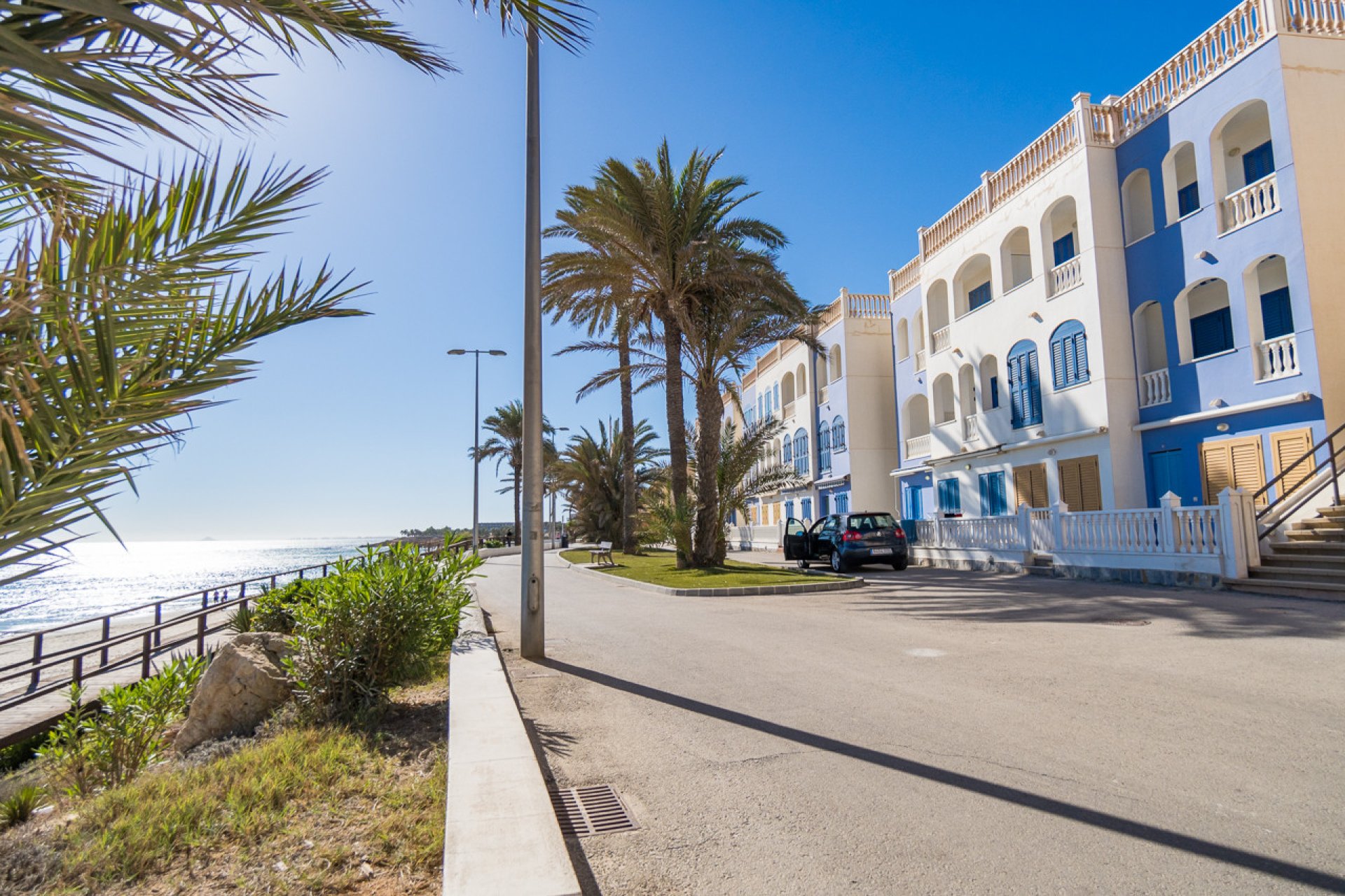 Återförsäljning - Apartment -
Mil Palmeras - Beach