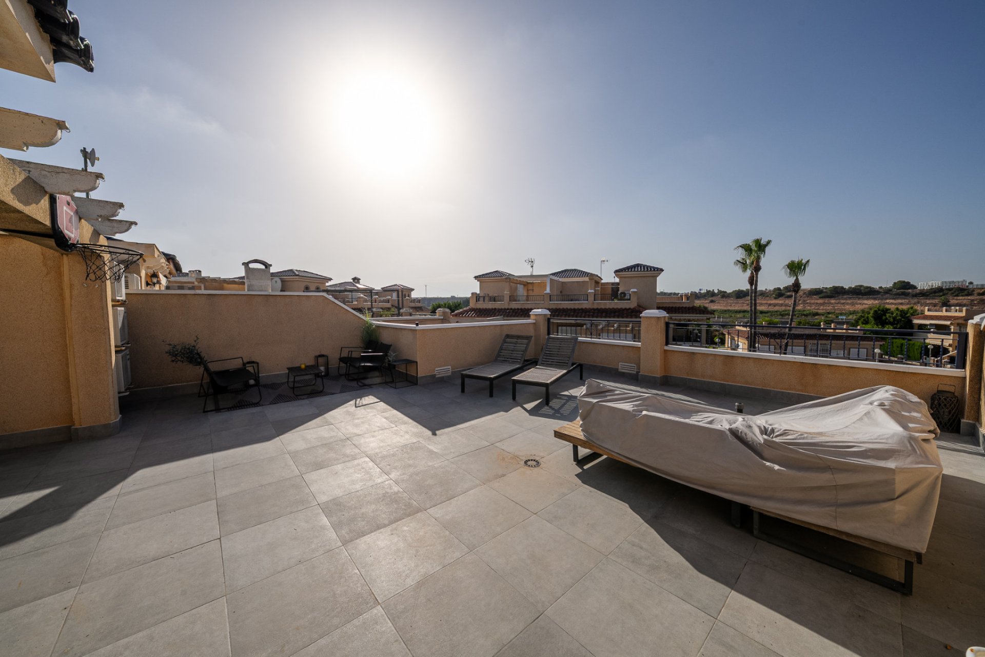 Återförsäljning - Apartment -
Mil Palmeras - Riomar