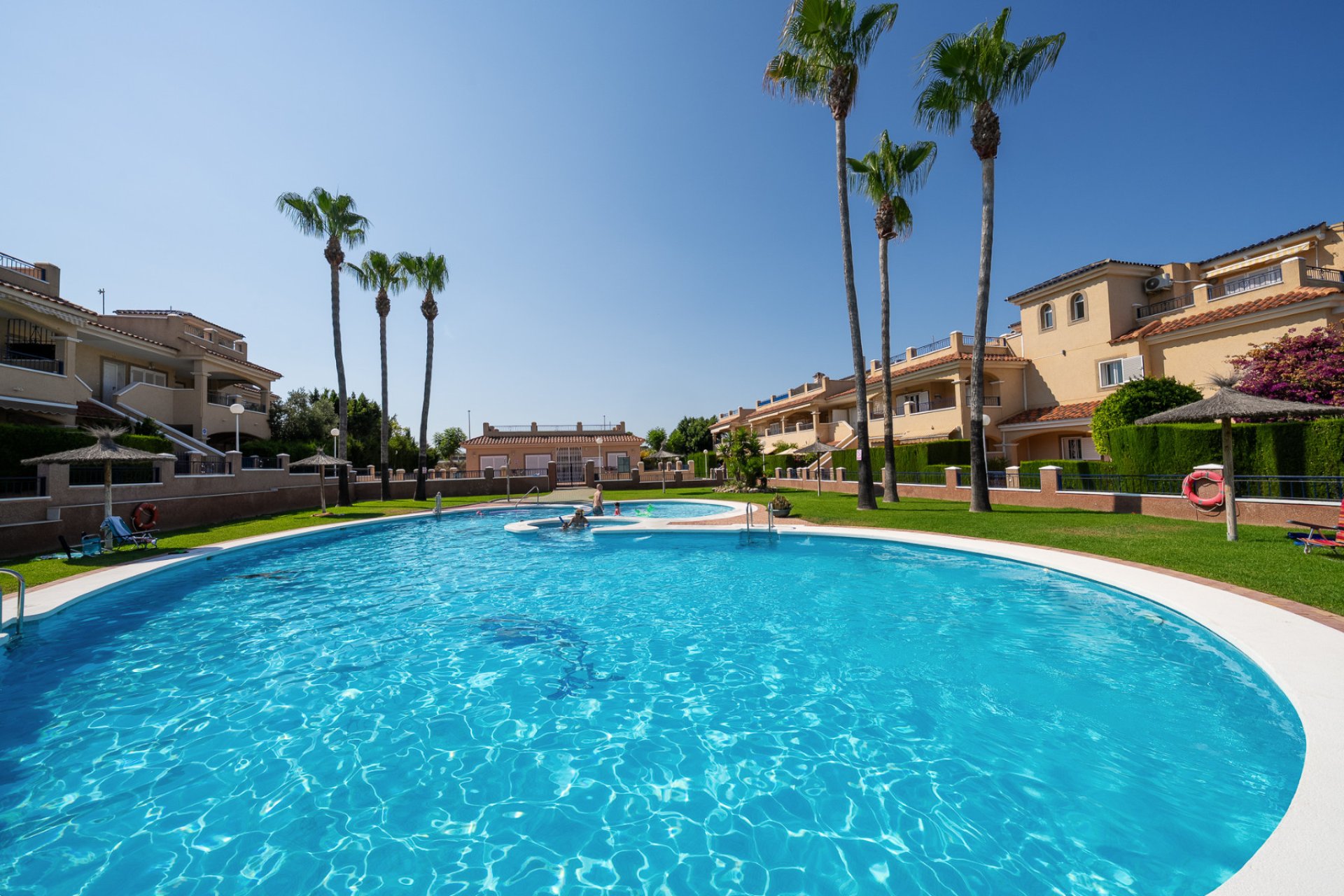 Återförsäljning - Apartment -
Mil Palmeras - Riomar