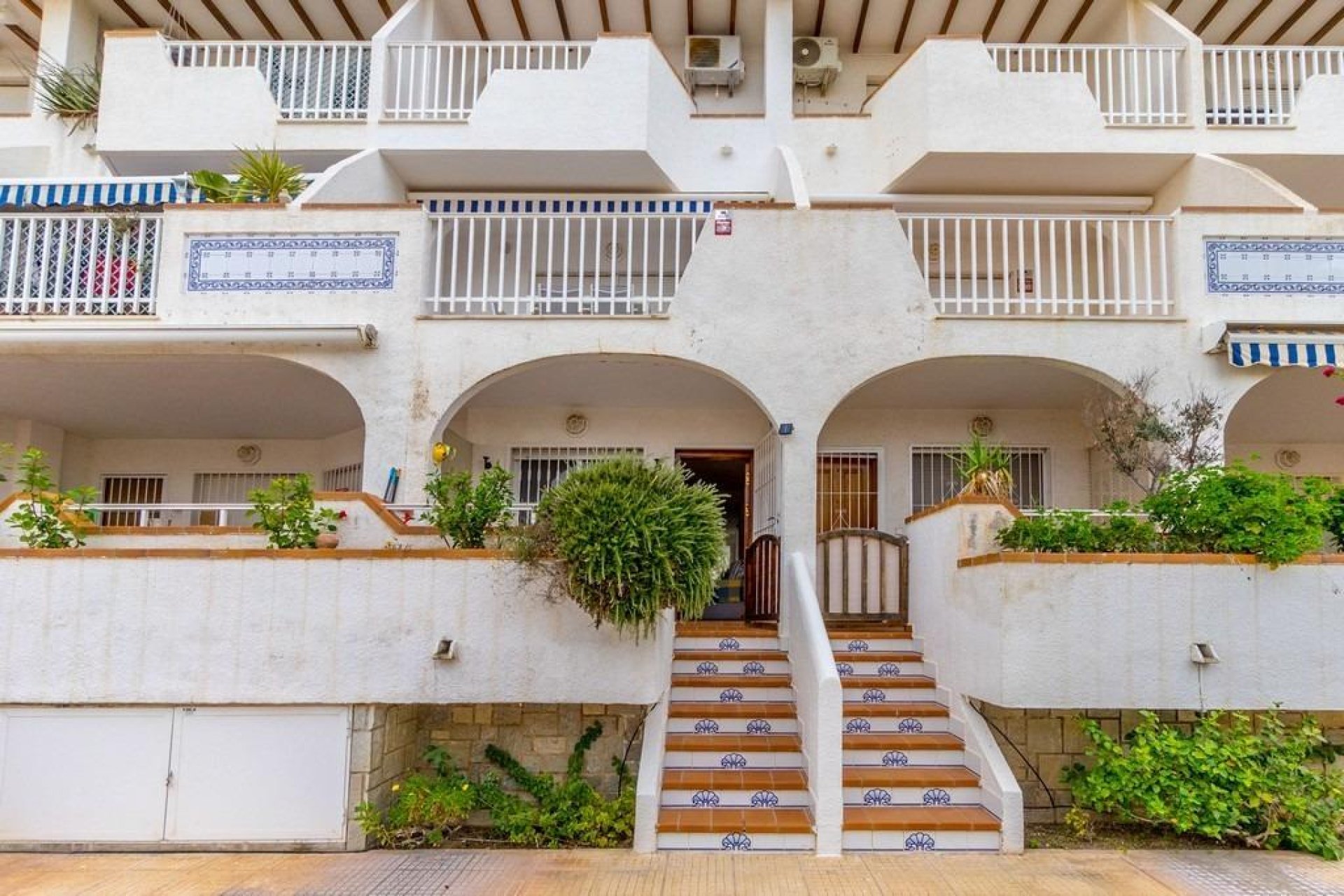 Återförsäljning - Apartment -
Orihuela Costa - Aguamarina