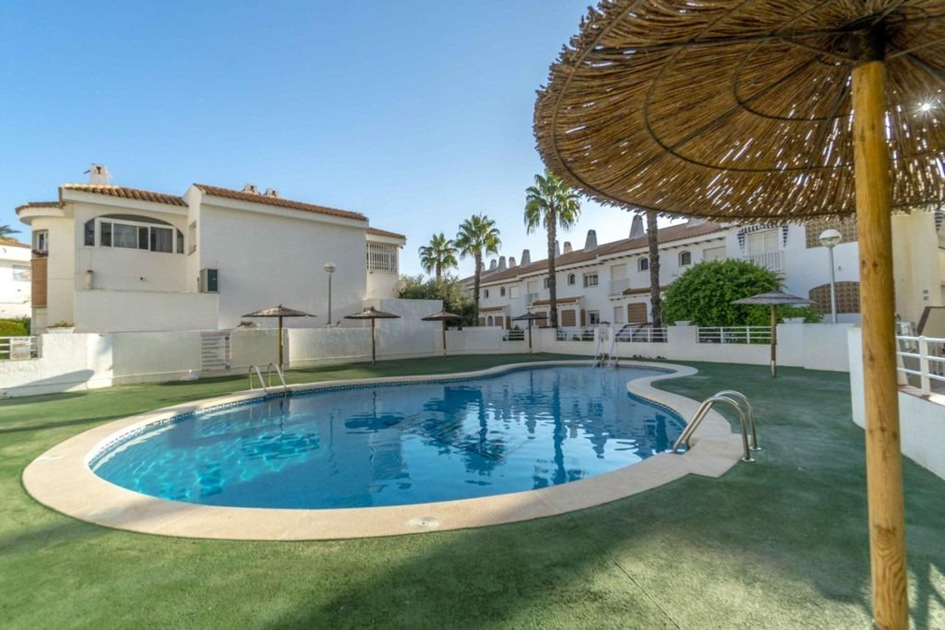 Återförsäljning - Apartment -
Orihuela Costa - Aguamarina