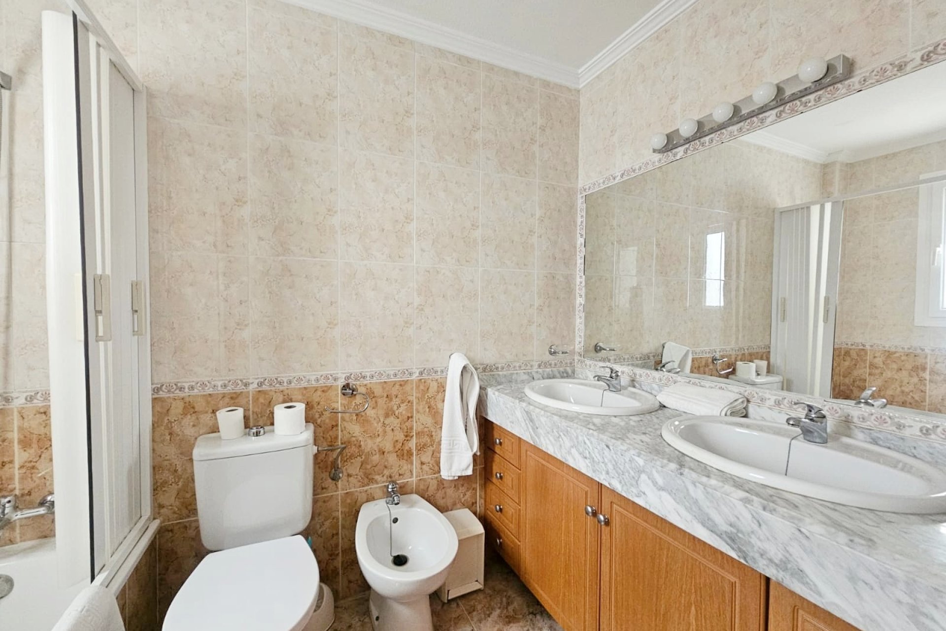 Återförsäljning - Apartment -
Orihuela Costa - Aguamarina