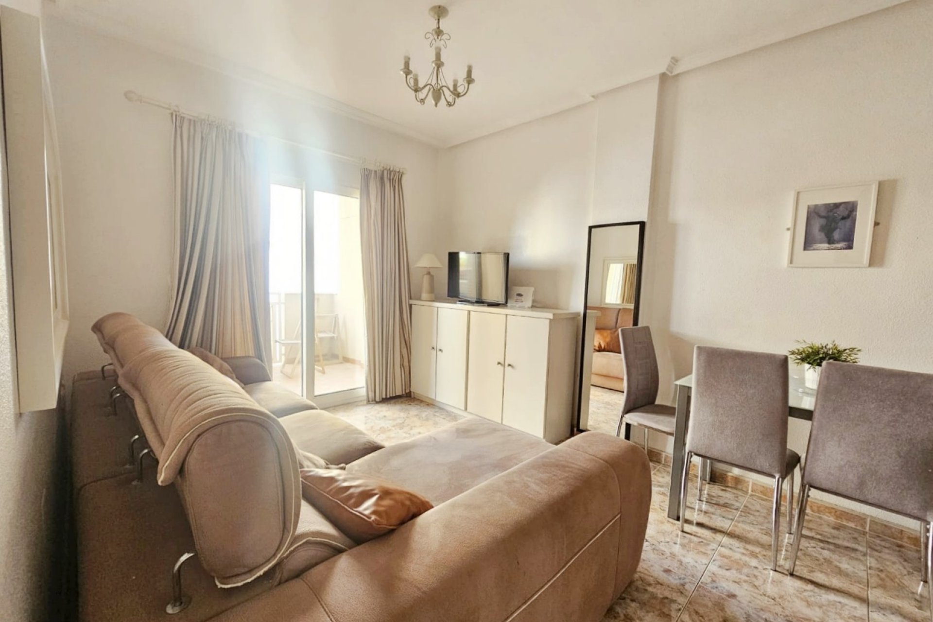 Återförsäljning - Apartment -
Orihuela Costa - Aguamarina
